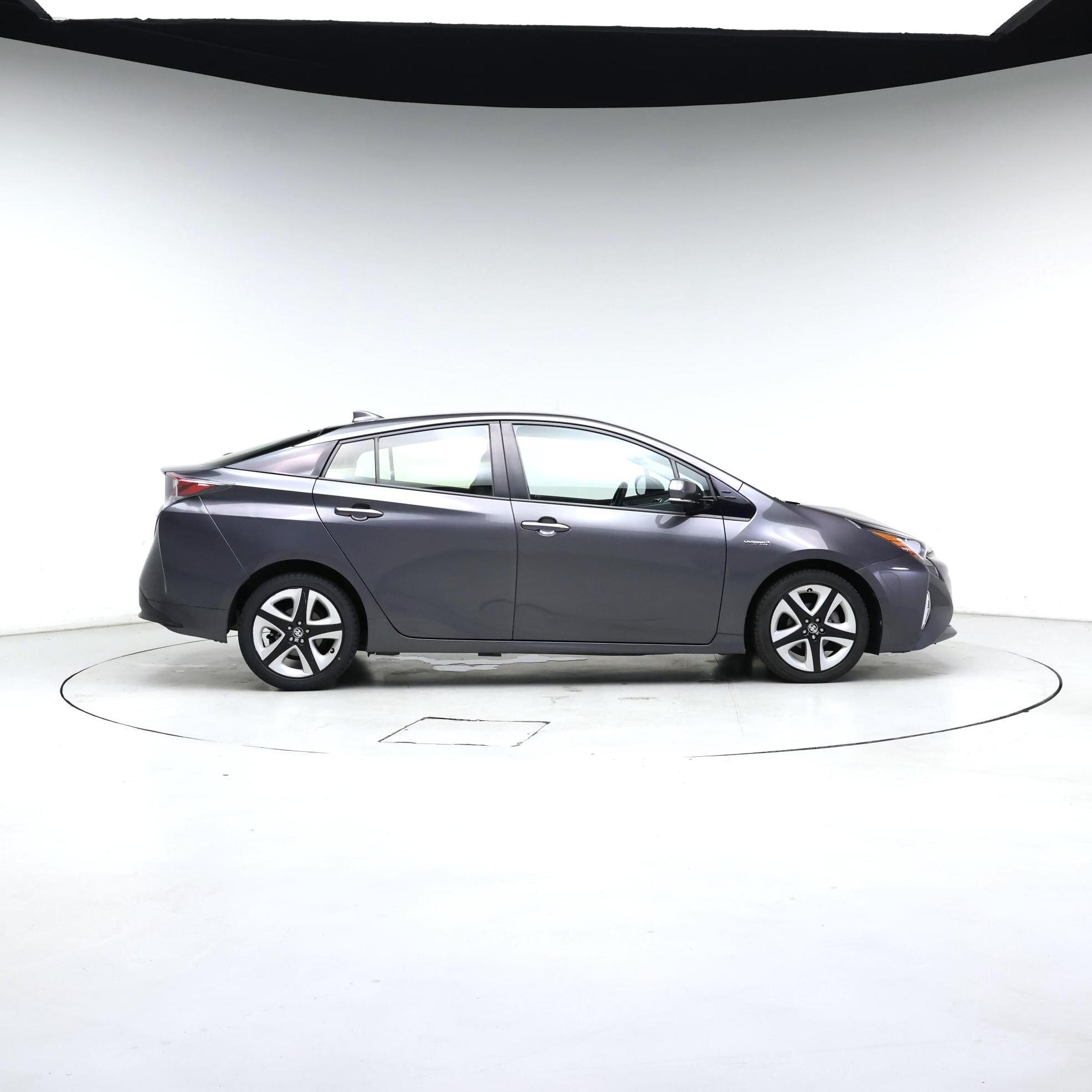 Thumbnail: 2016 Toyota Prius - 7