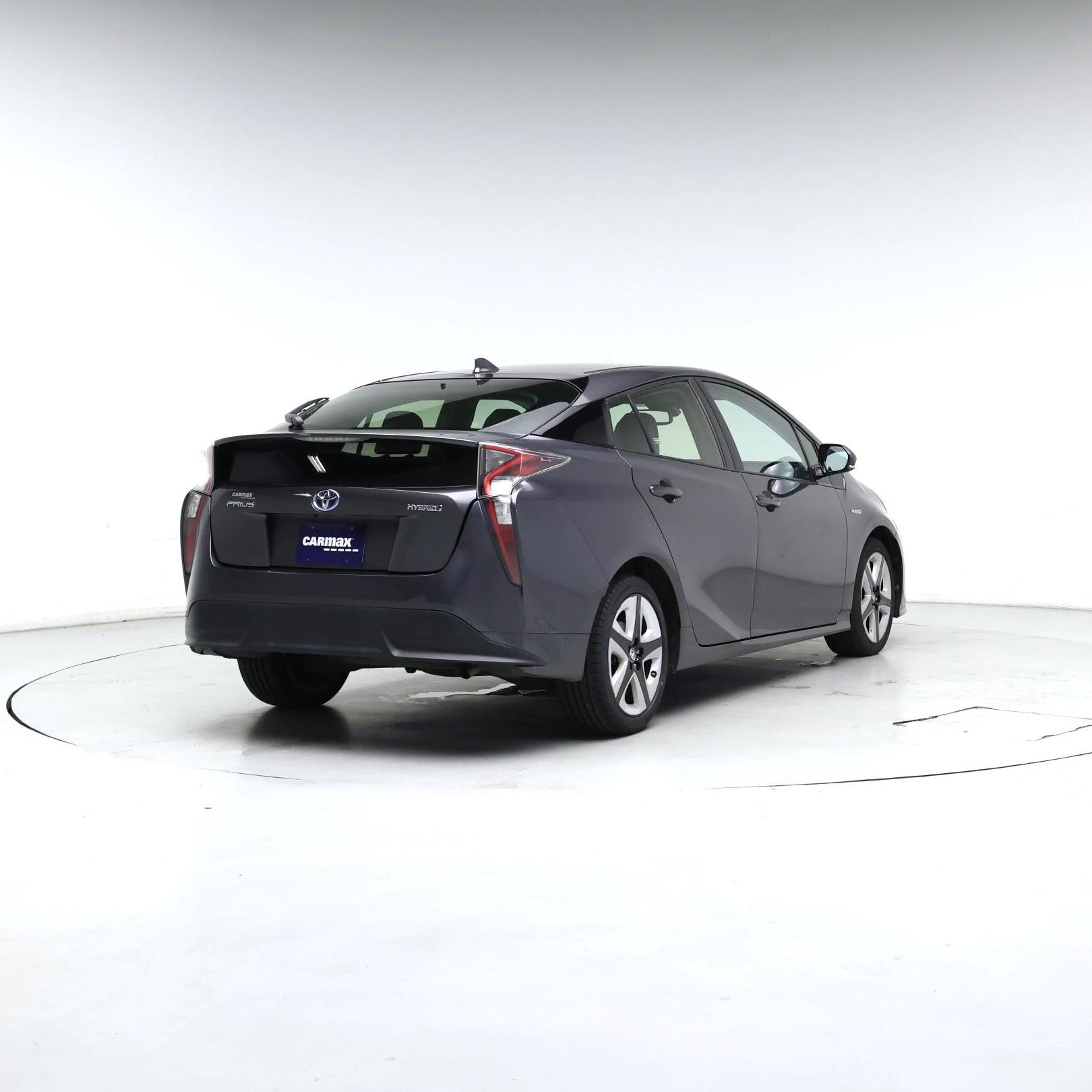 Thumbnail: 2016 Toyota Prius - 8