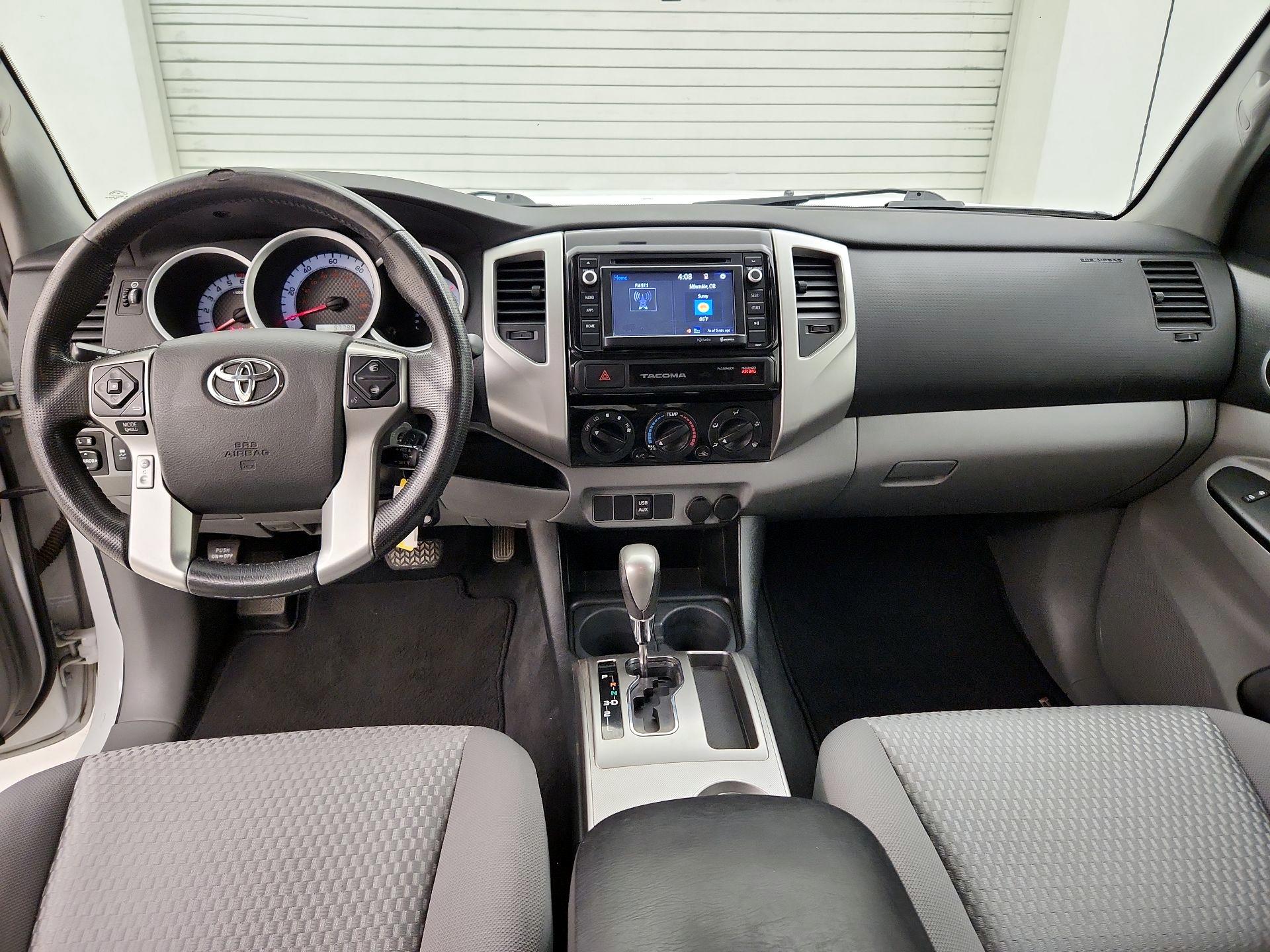 Thumbnail: 2015 Toyota Tacoma - 9