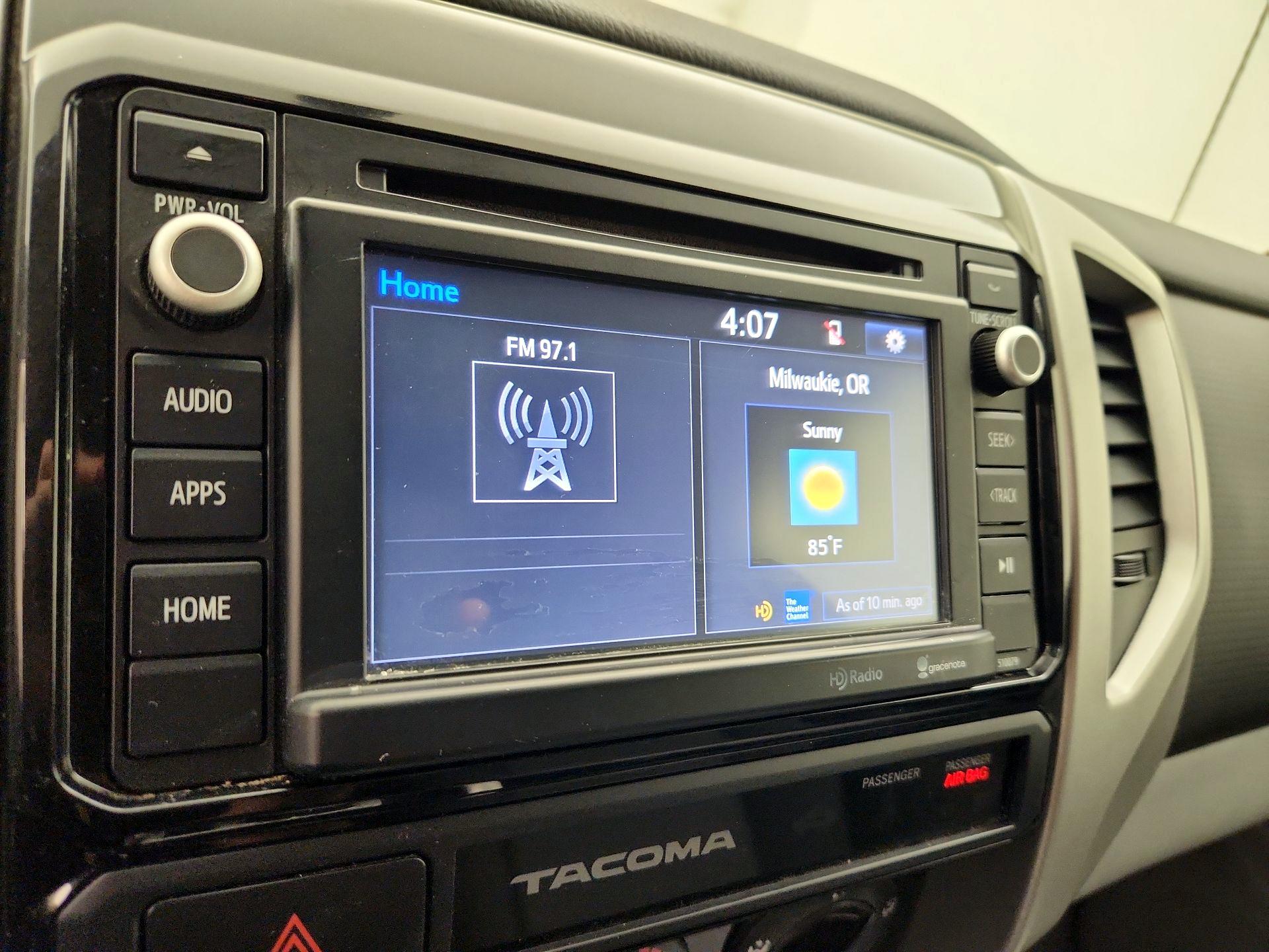 Thumbnail: 2015 Toyota Tacoma - 15