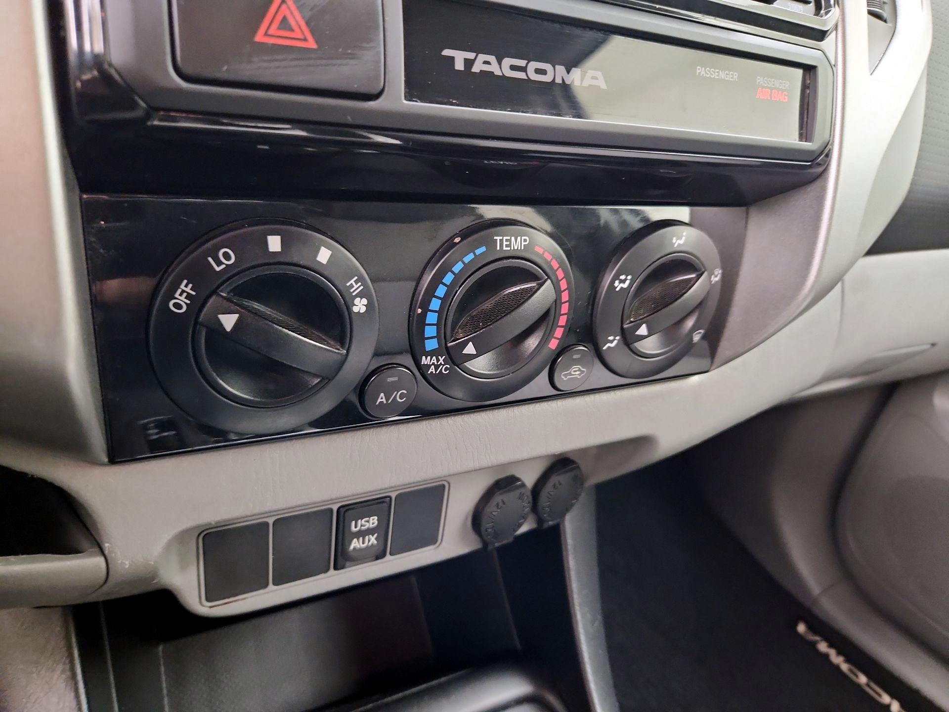 Thumbnail: 2015 Toyota Tacoma - 16