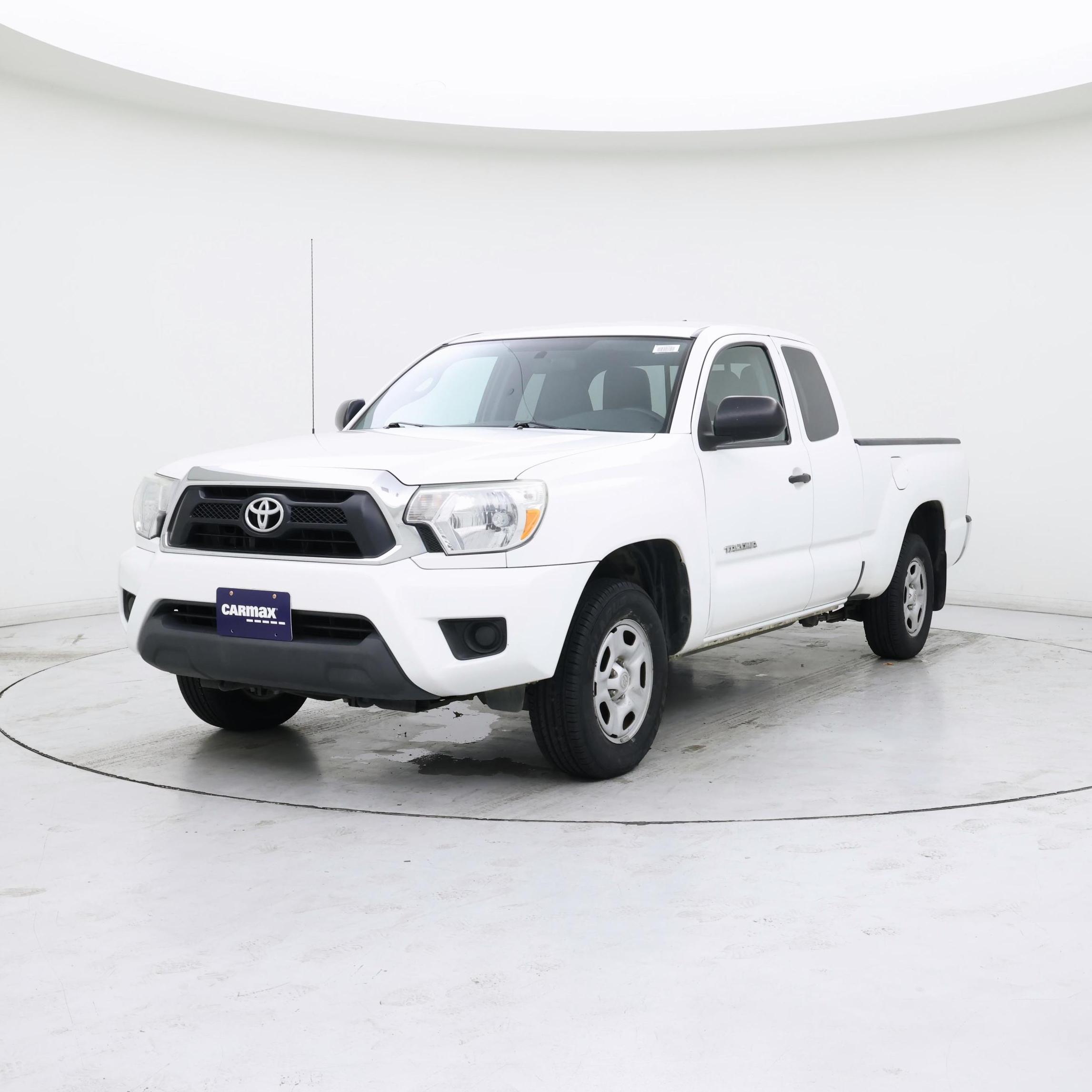 Thumbnail: 2015 Toyota Tacoma - 4