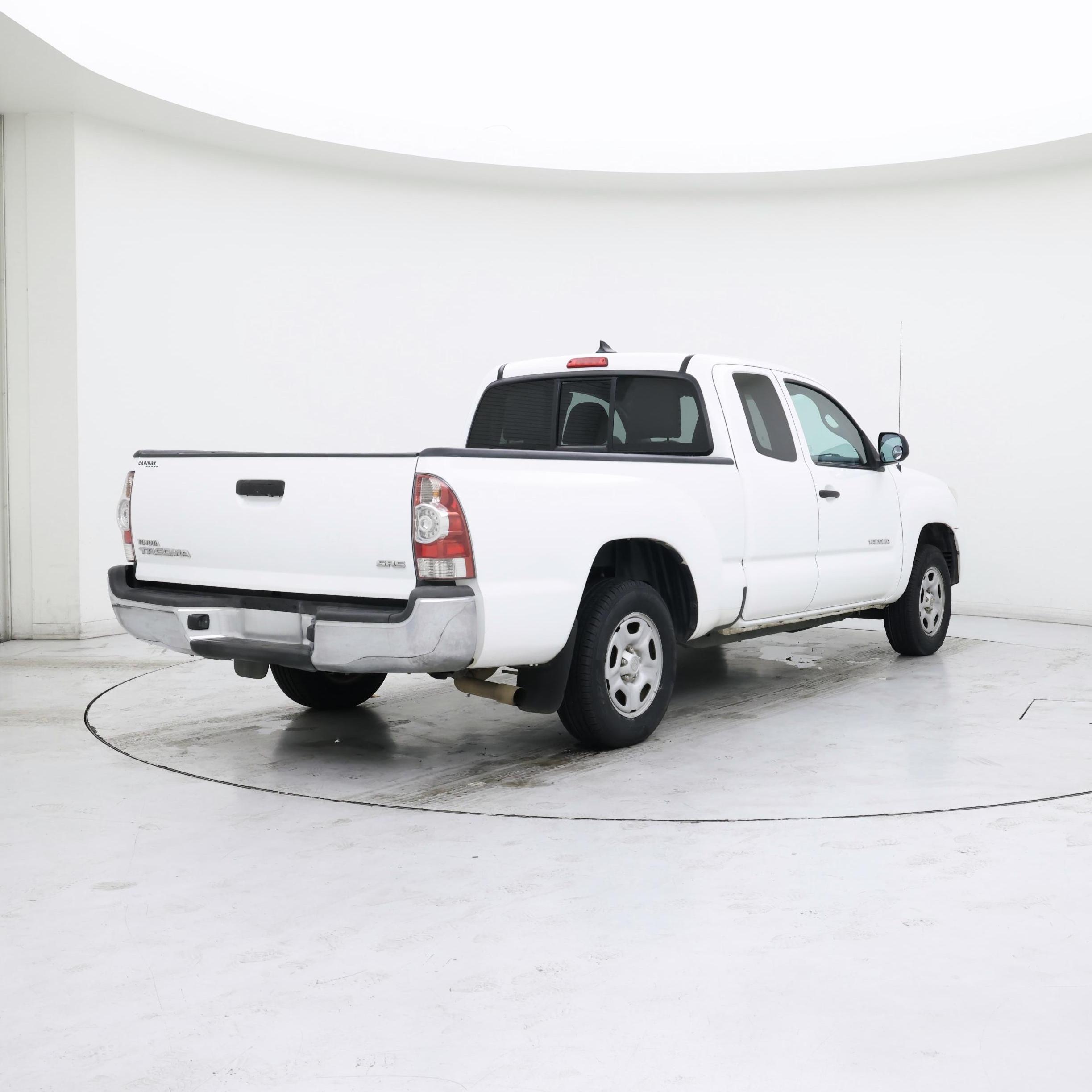Thumbnail: 2015 Toyota Tacoma - 8