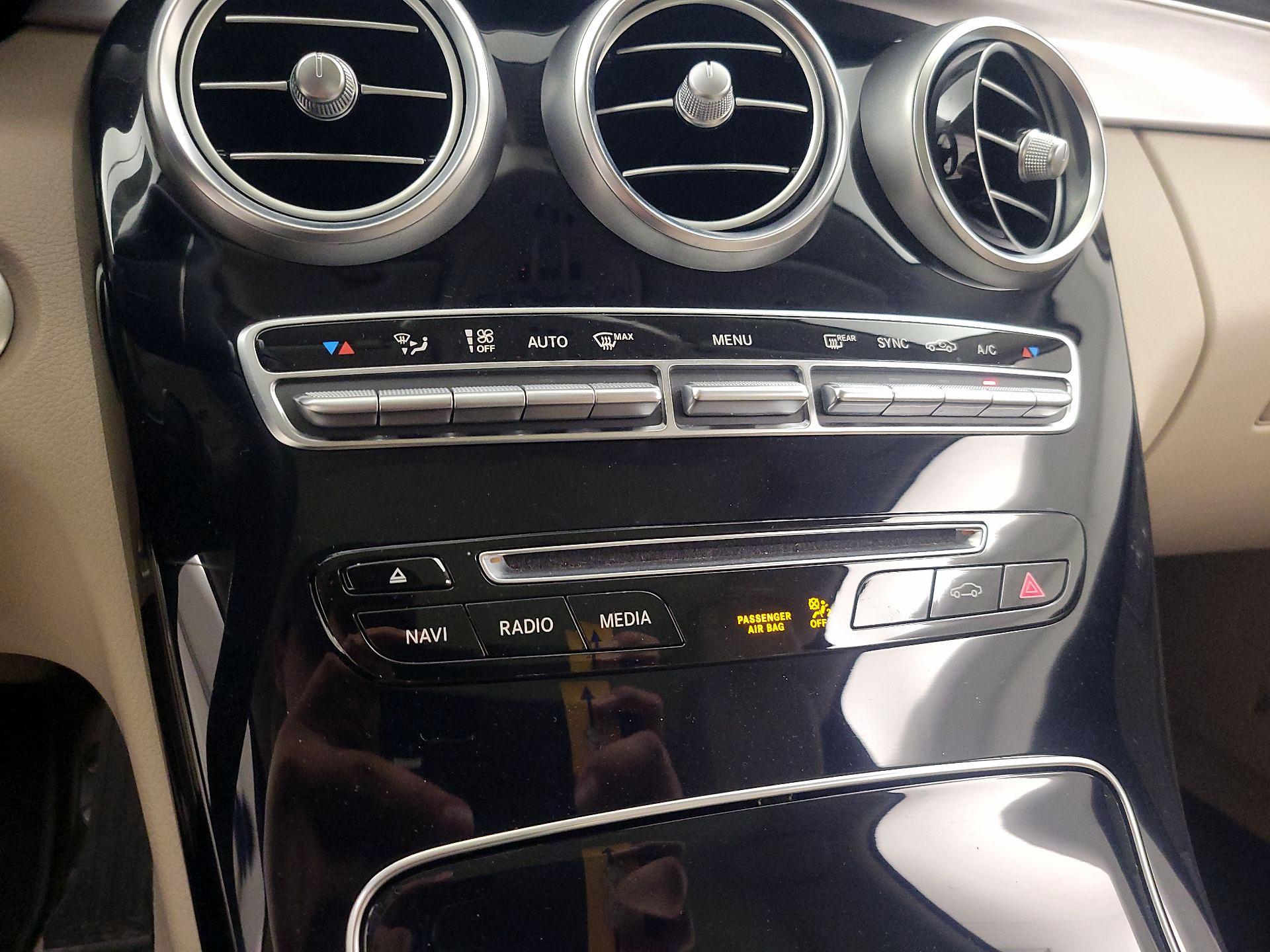 Thumbnail: 2018 Mercedes-Benz C-Class - 16