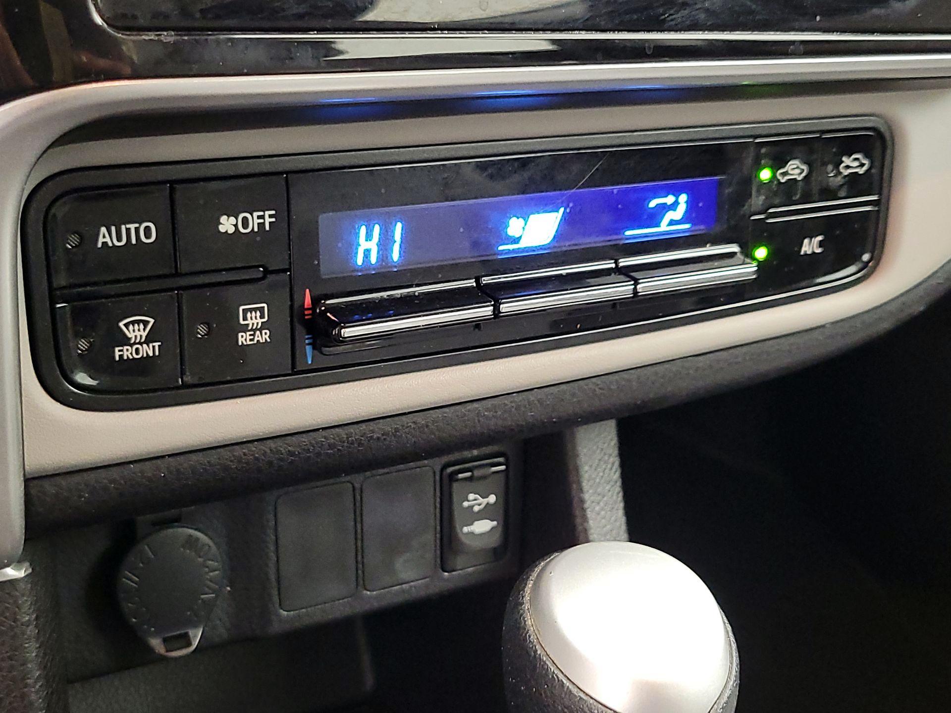 Thumbnail: 2019 Toyota Corolla - 16
