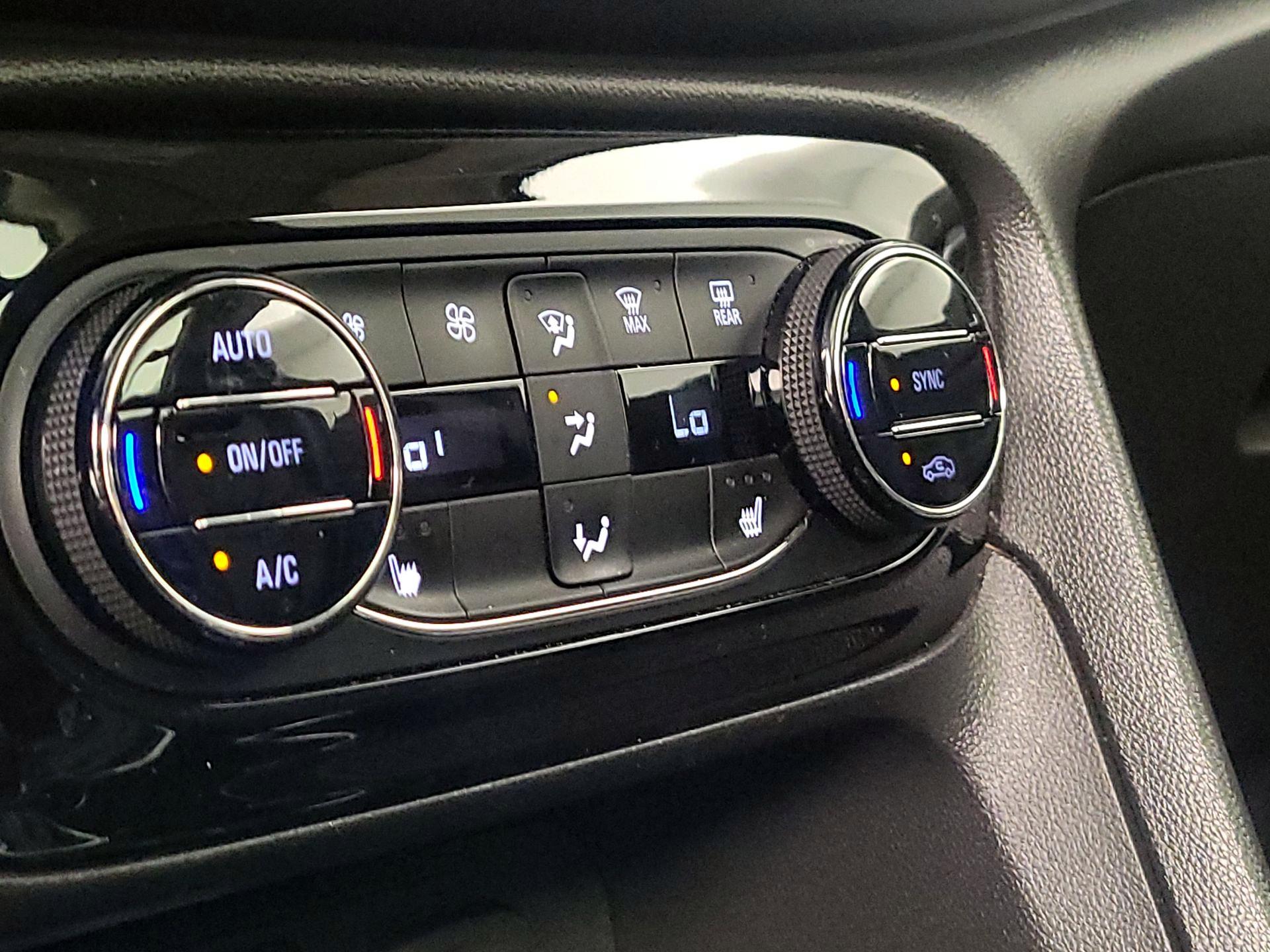 Thumbnail: 2021 Buick Encore GX - 16