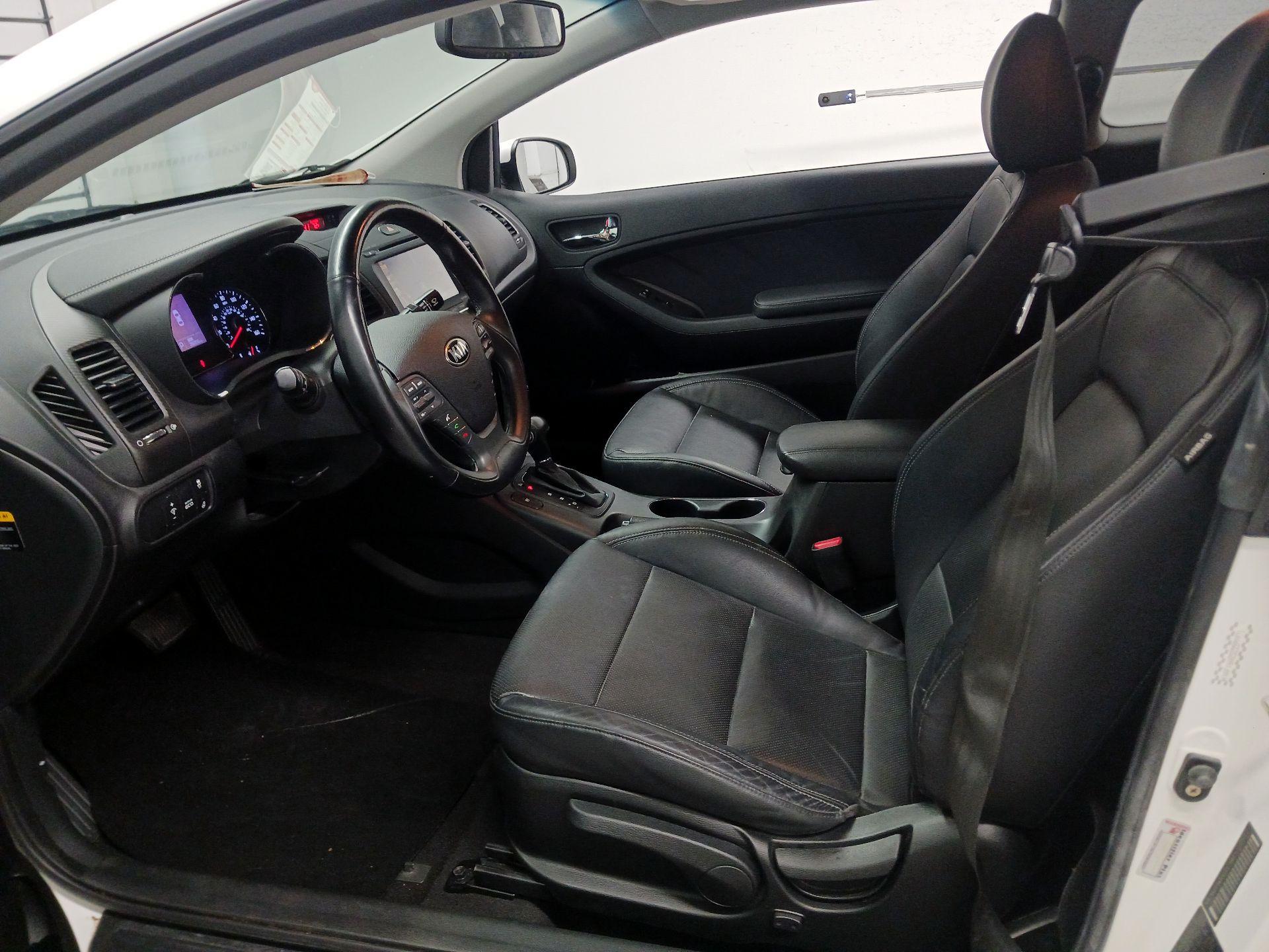 Thumbnail: 2016 Kia Forte - 9