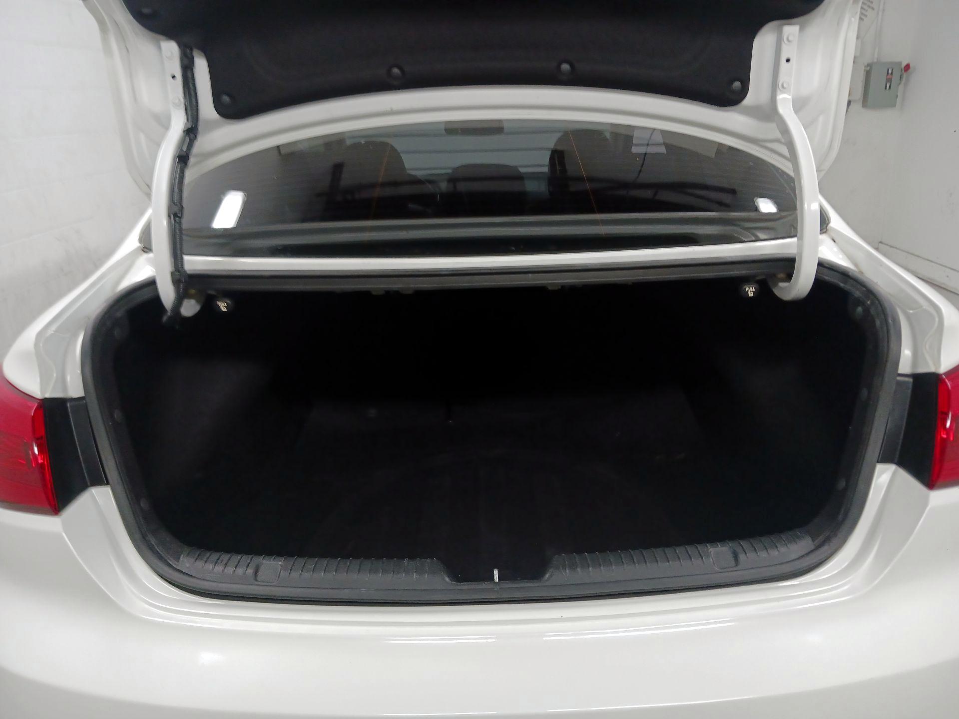 Thumbnail: 2016 Kia Forte - 14
