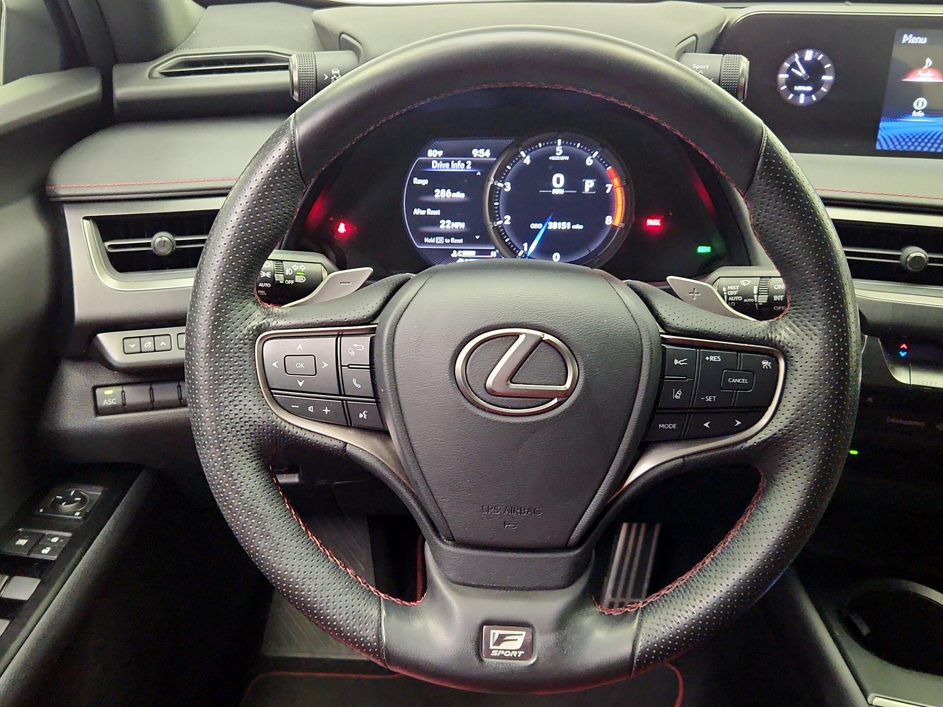 Thumbnail: 2019 Lexus UX - 10