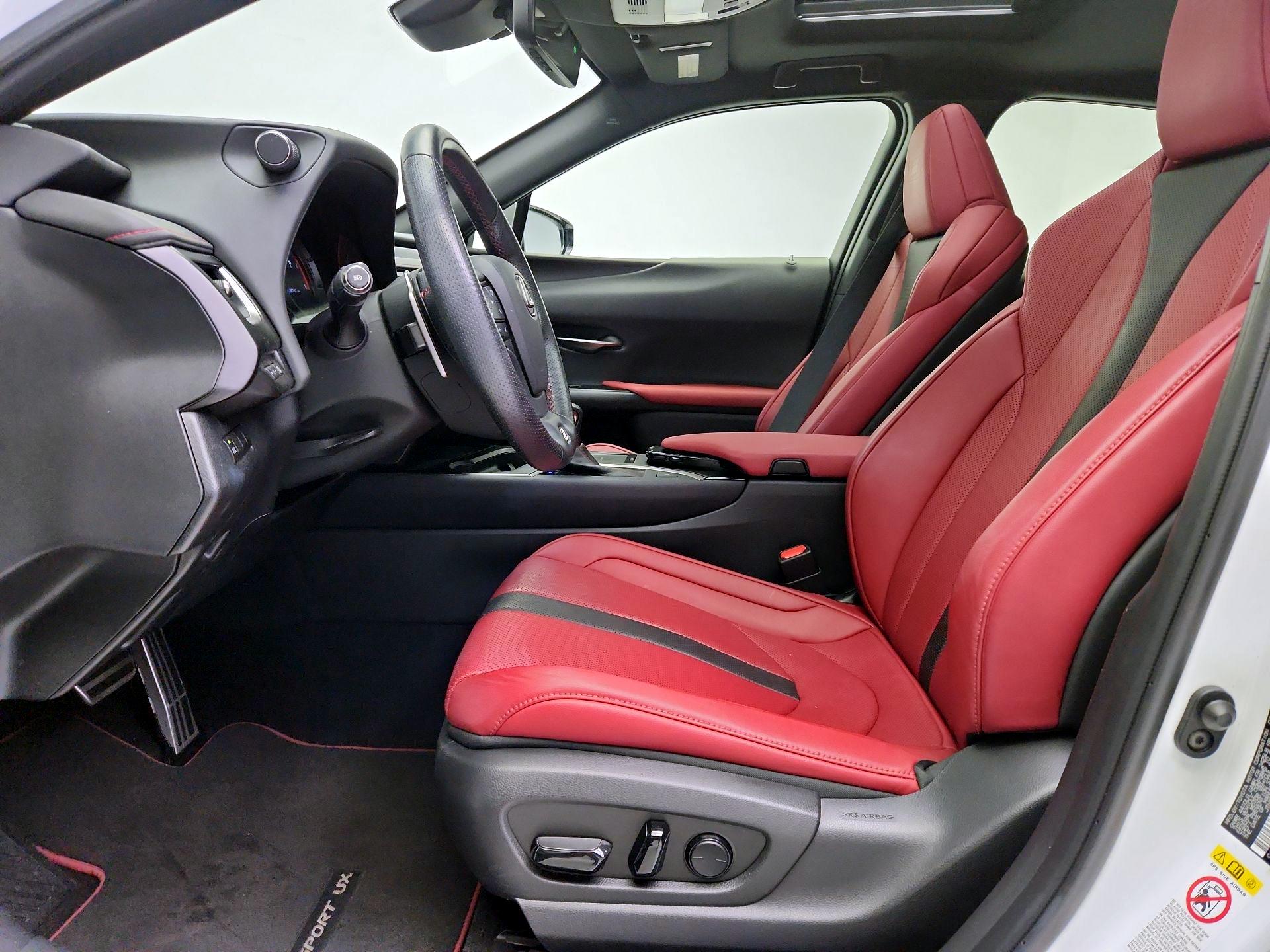 Thumbnail: 2019 Lexus UX - 11