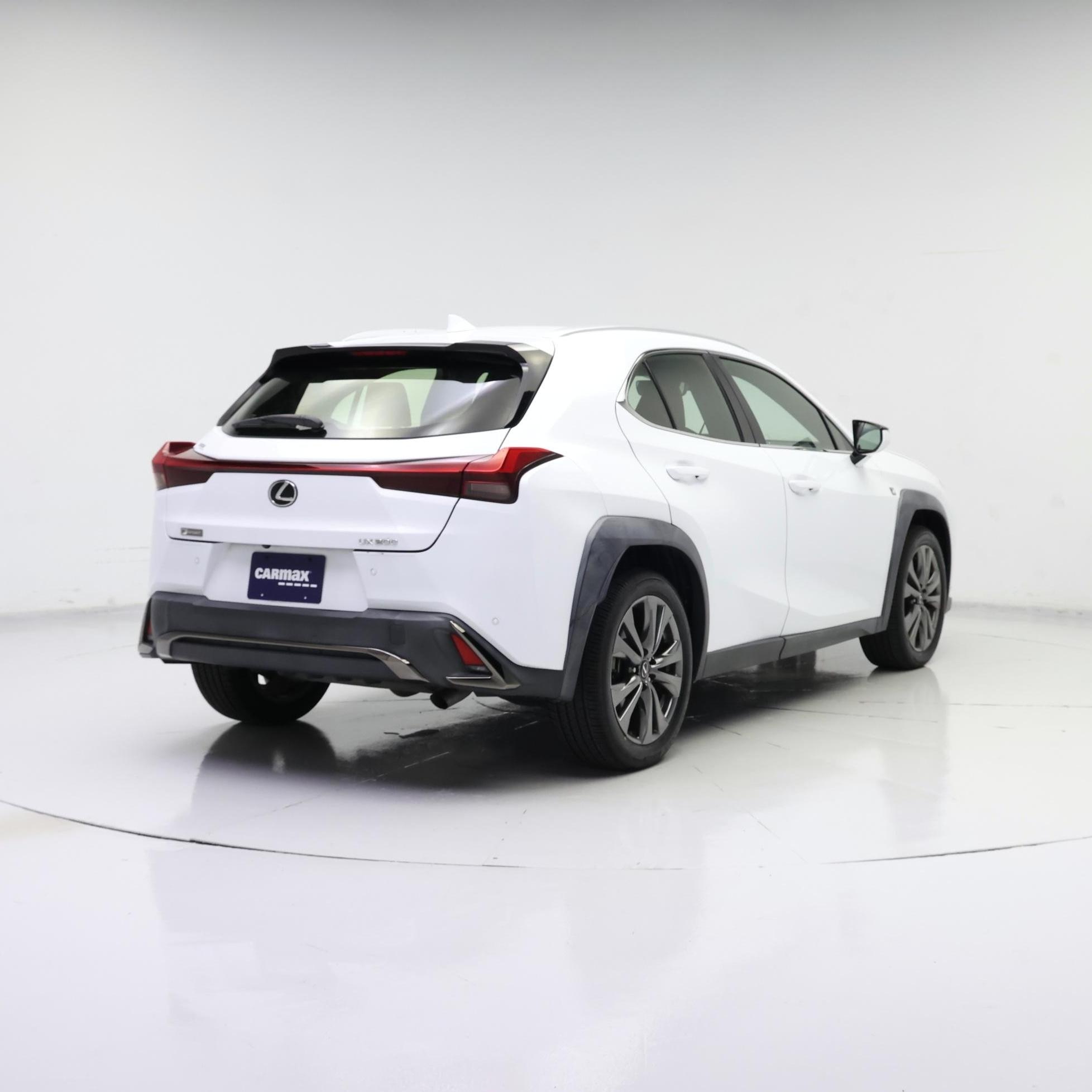 Thumbnail: 2019 Lexus UX - 8
