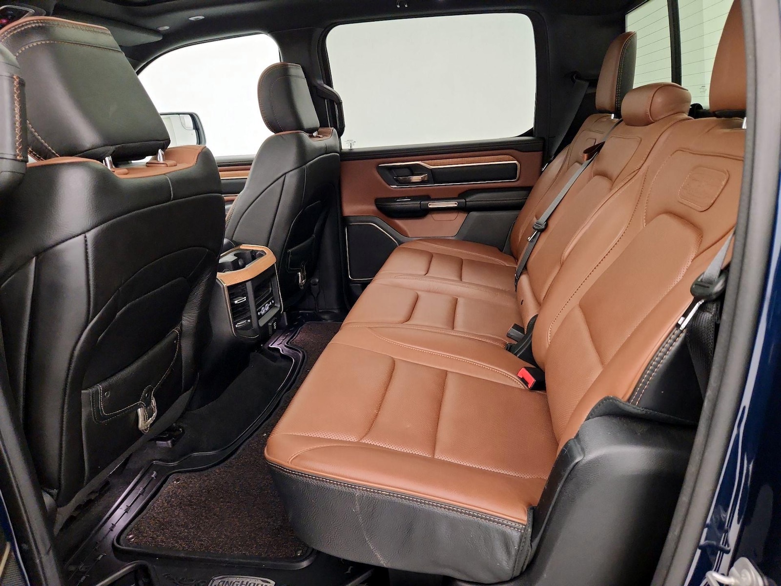 Rear A/C Seat(s)