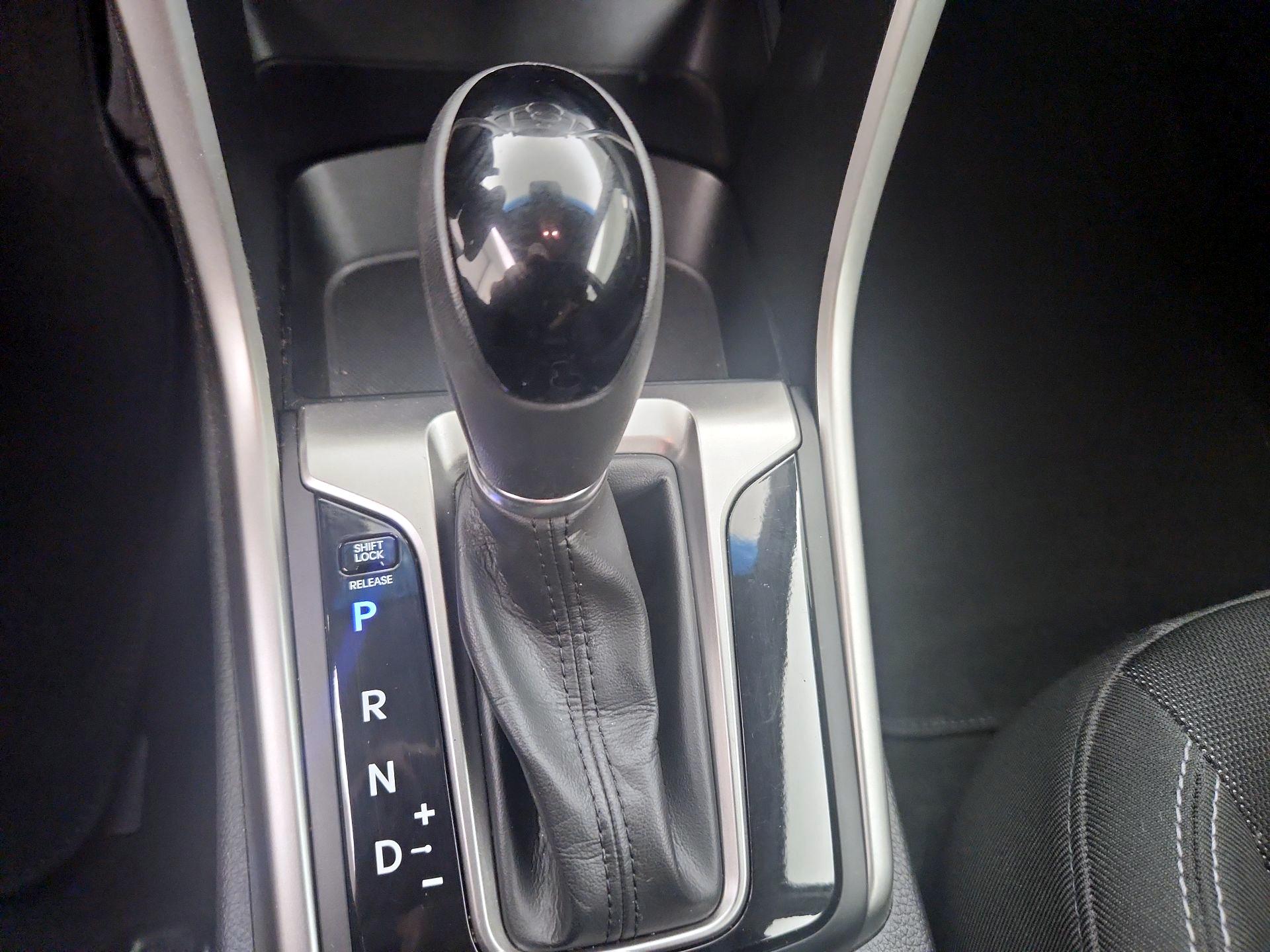 Thumbnail: 2014 Hyundai Elantra - 16
