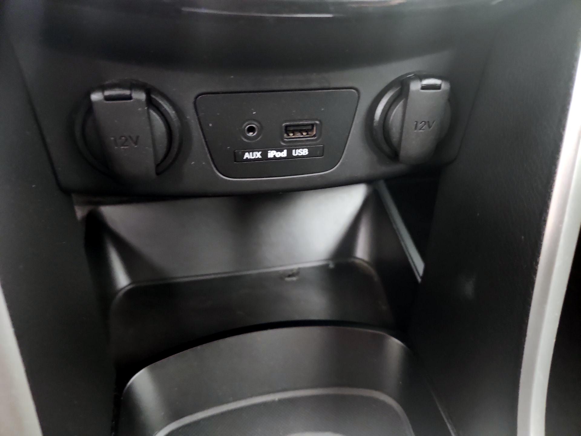 Thumbnail: 2014 Hyundai Elantra - 17