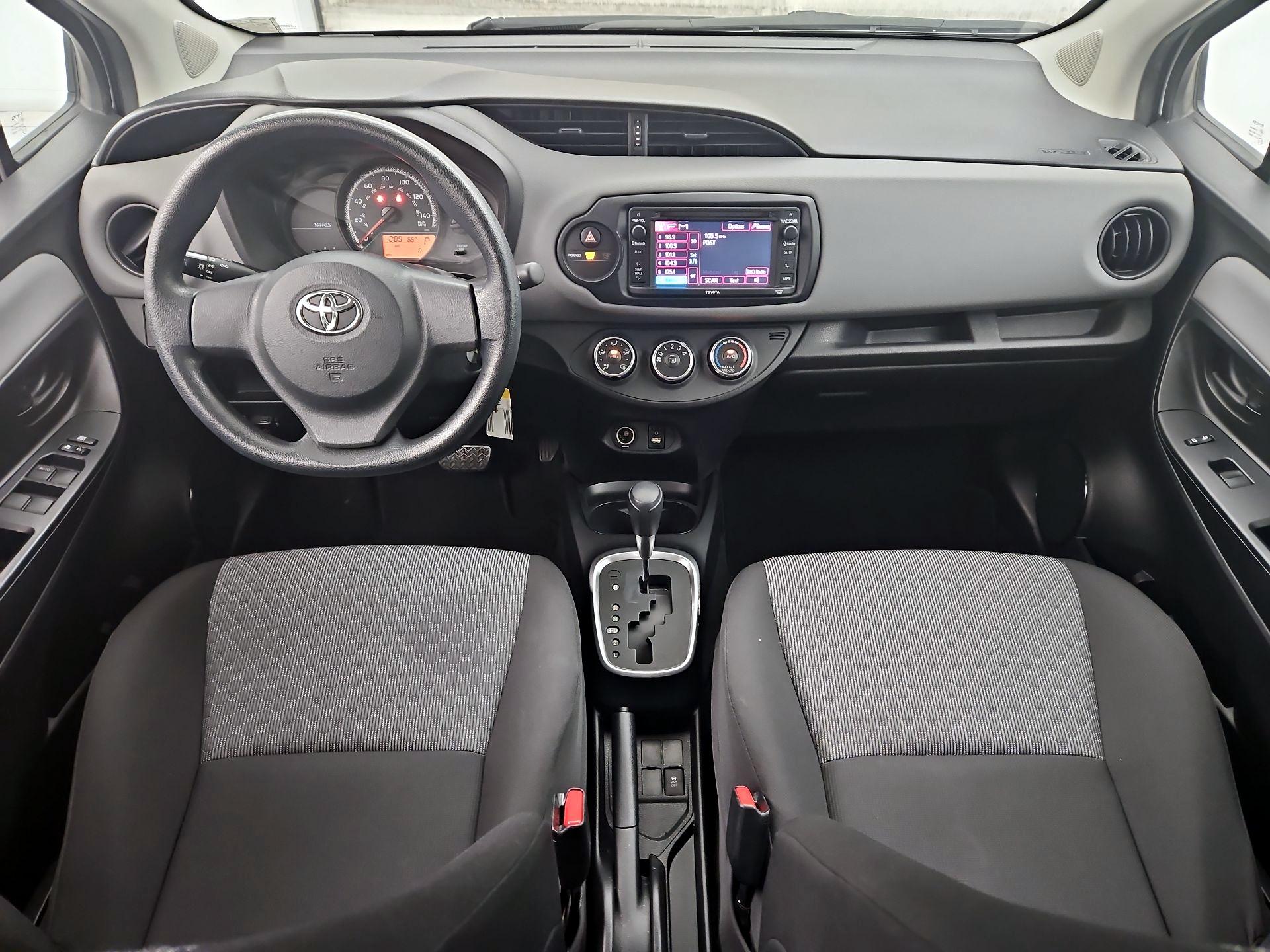 Thumbnail: 2015 Toyota Yaris - 9