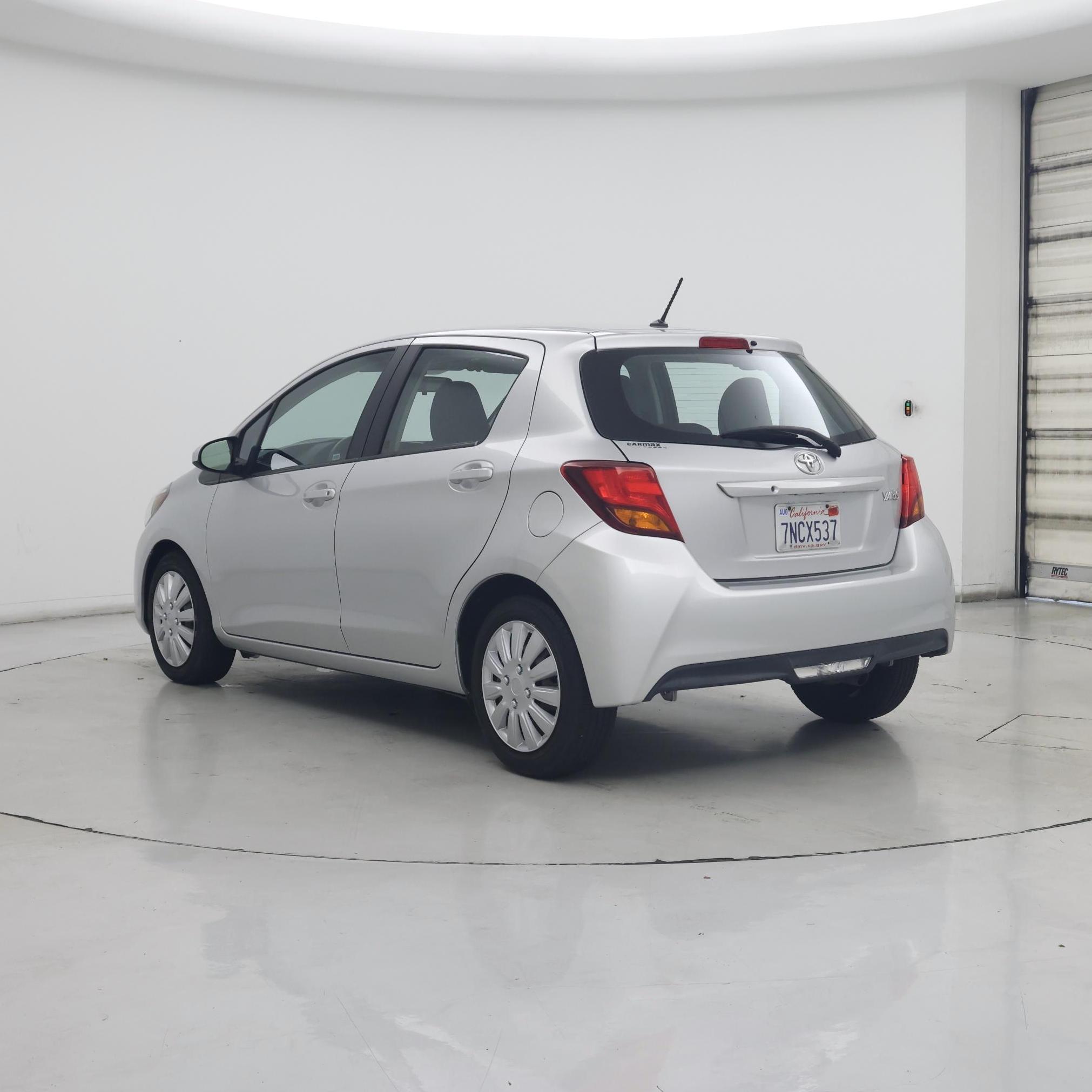 Thumbnail: 2015 Toyota Yaris - 2