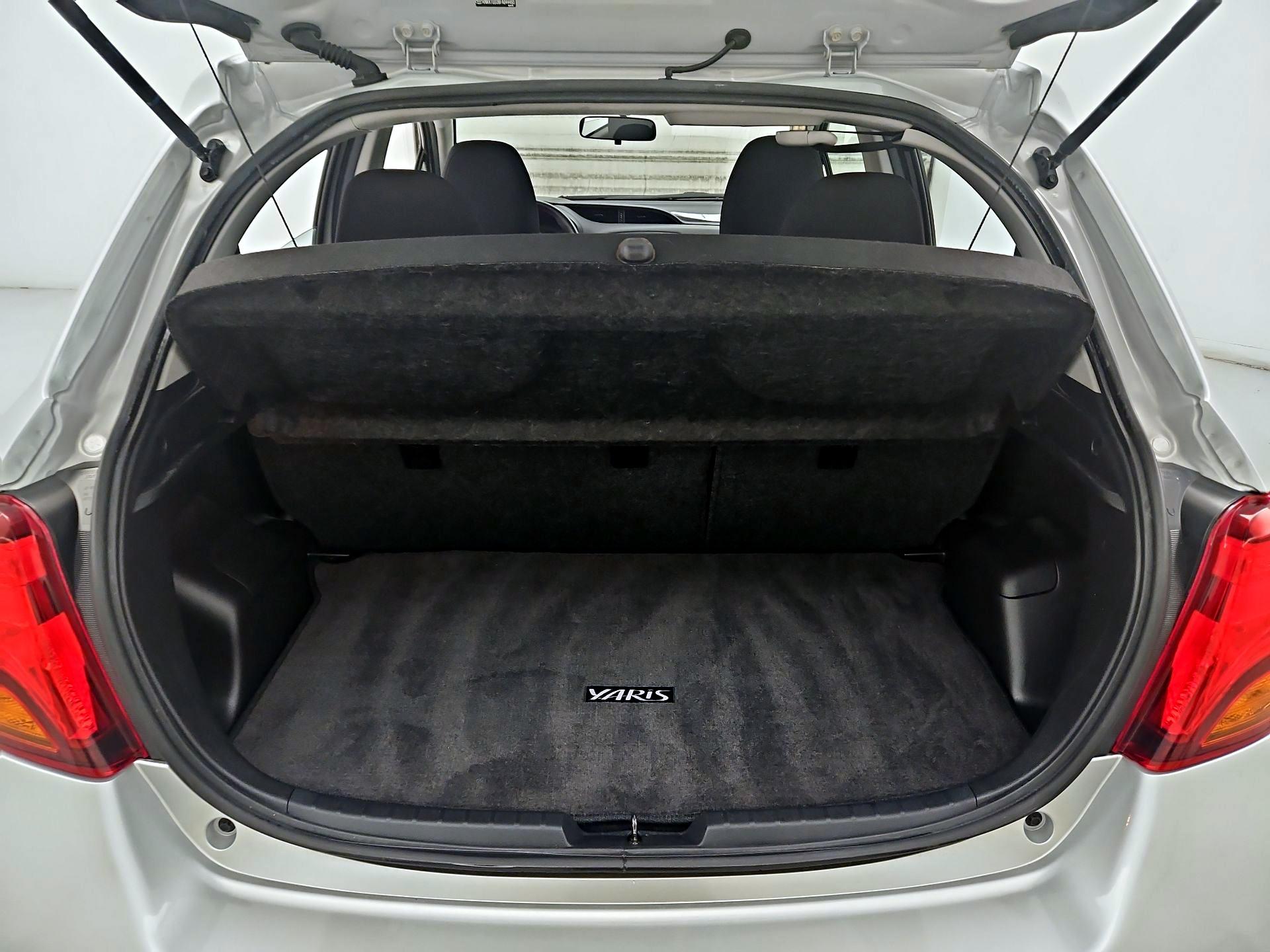Thumbnail: 2015 Toyota Yaris - 19
