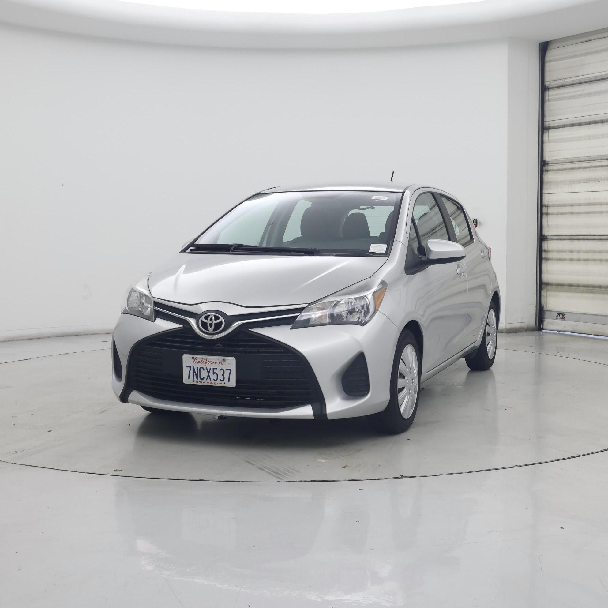 Thumbnail: 2015 Toyota Yaris - 4