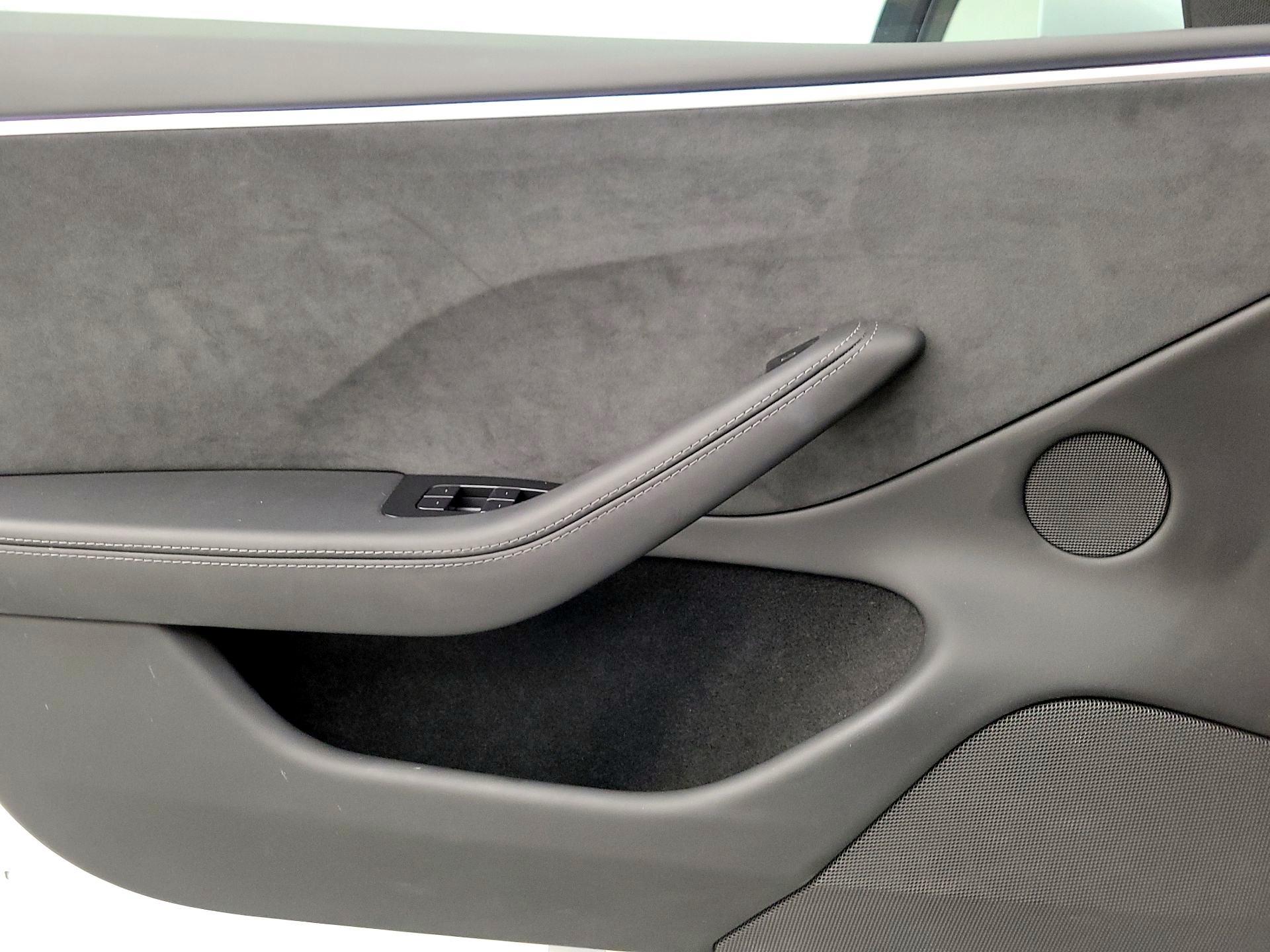 Thumbnail: 2025 Tesla Model 3 - 12