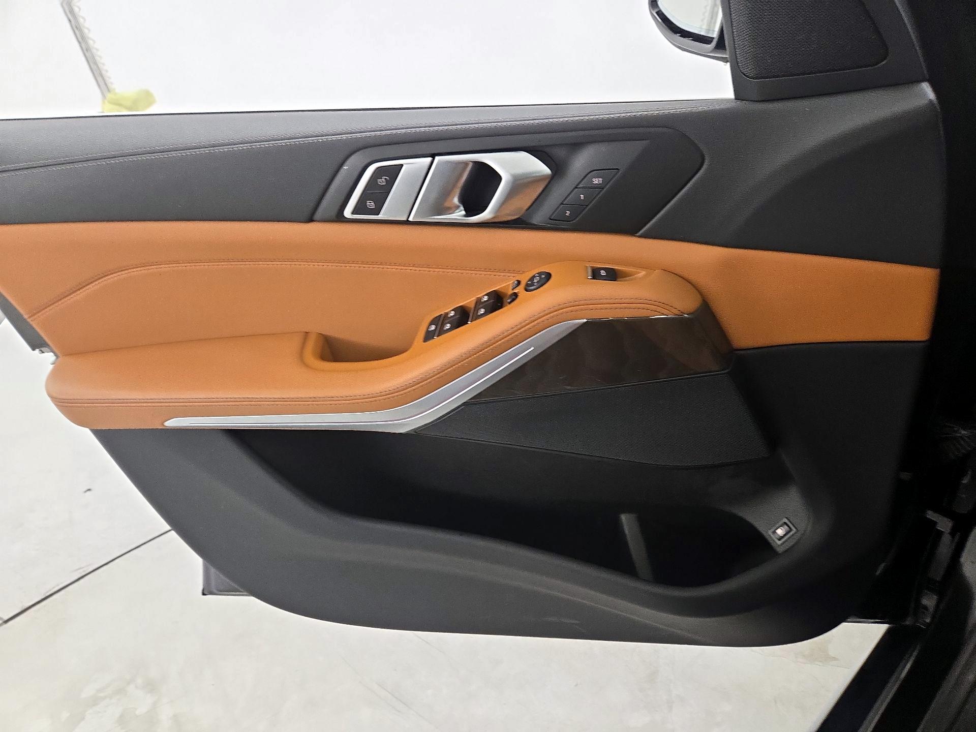 Thumbnail: 2022 BMW X5 - 12