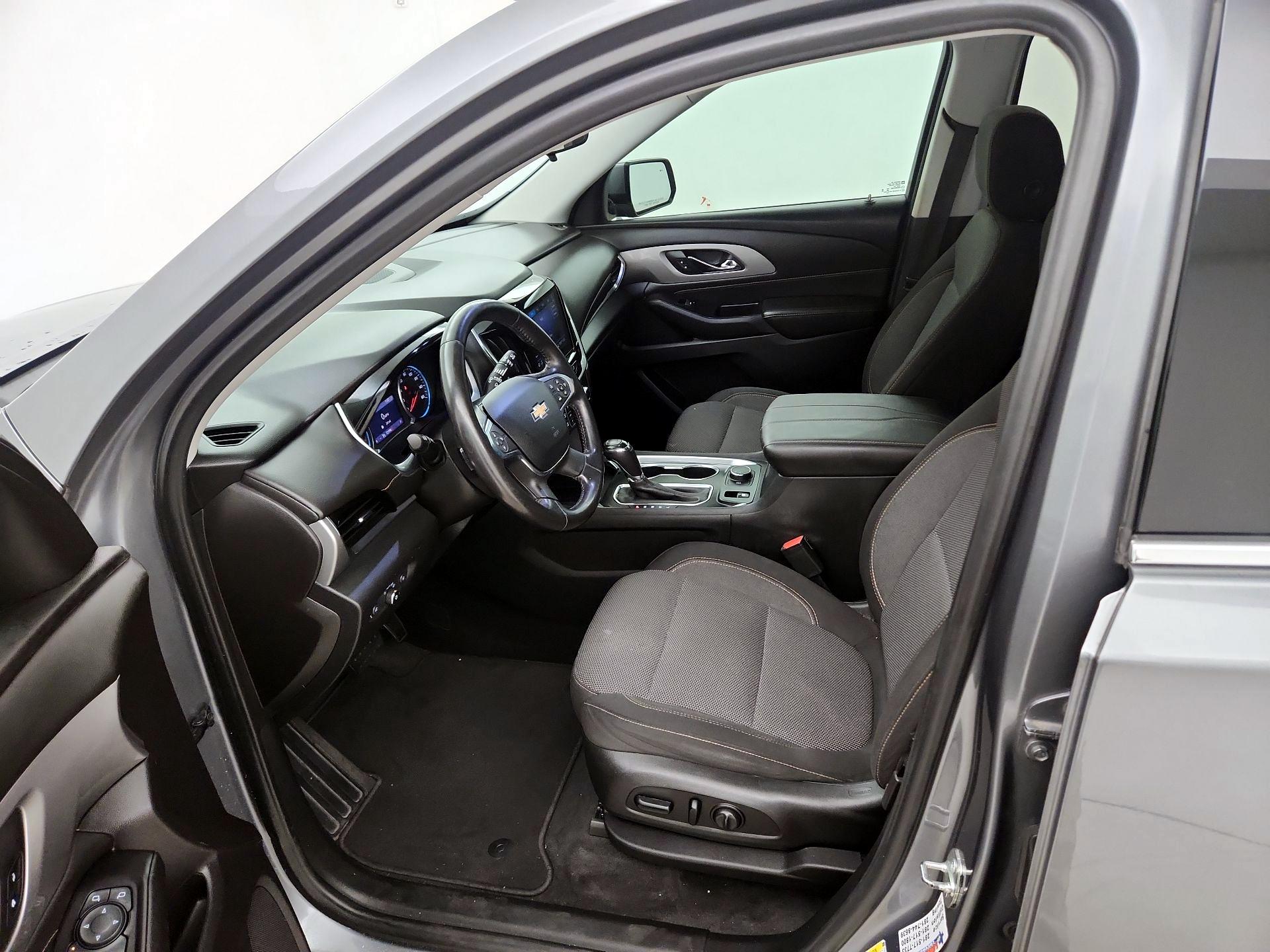 Thumbnail: 2020 Chevrolet Traverse - 11