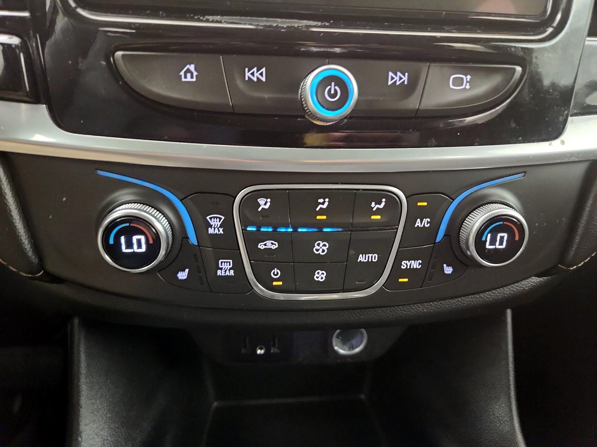 Thumbnail: 2020 Chevrolet Traverse - 16