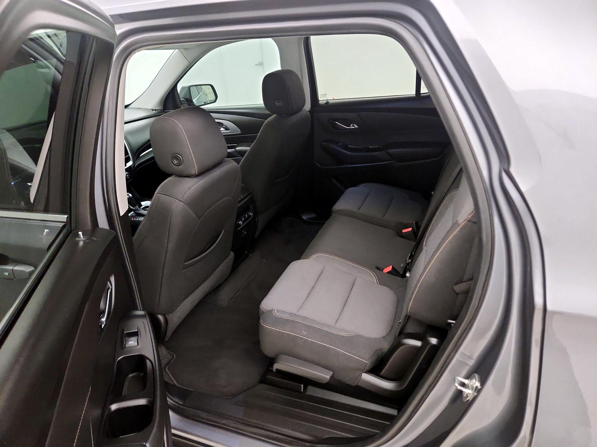 Thumbnail: 2020 Chevrolet Traverse - 19
