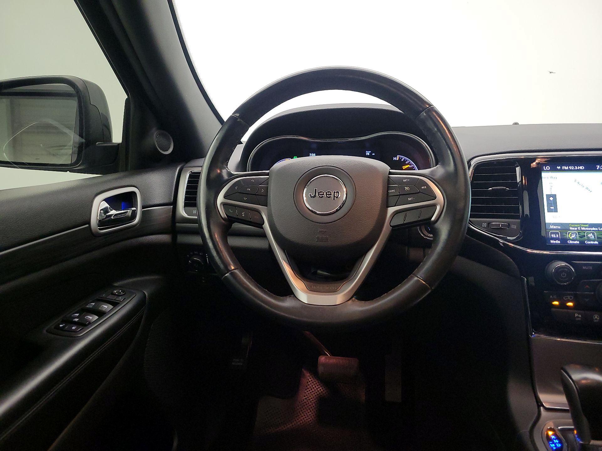 Thumbnail: 2020 Jeep Grand Cherokee - 10