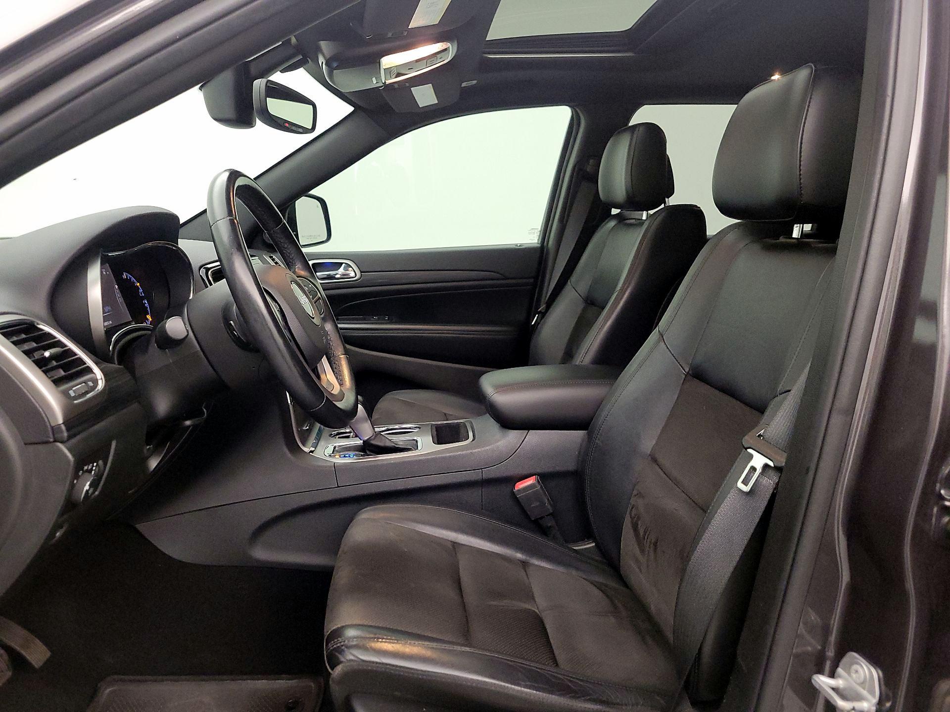 Thumbnail: 2020 Jeep Grand Cherokee - 11