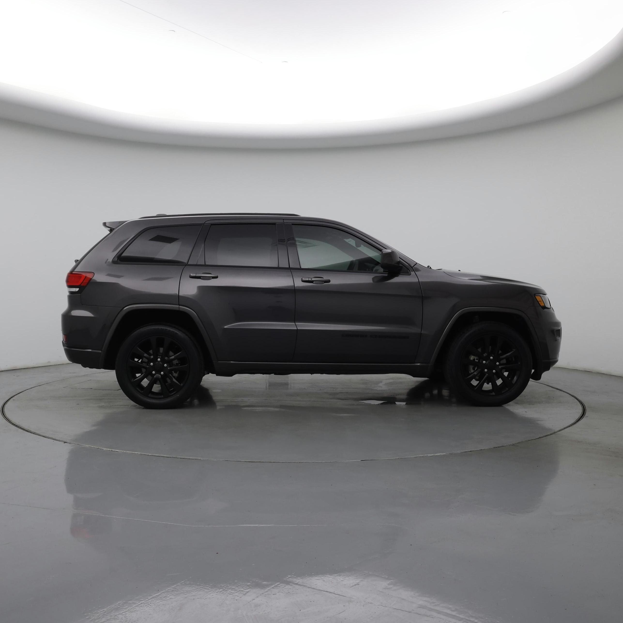 Thumbnail: 2020 Jeep Grand Cherokee - 7