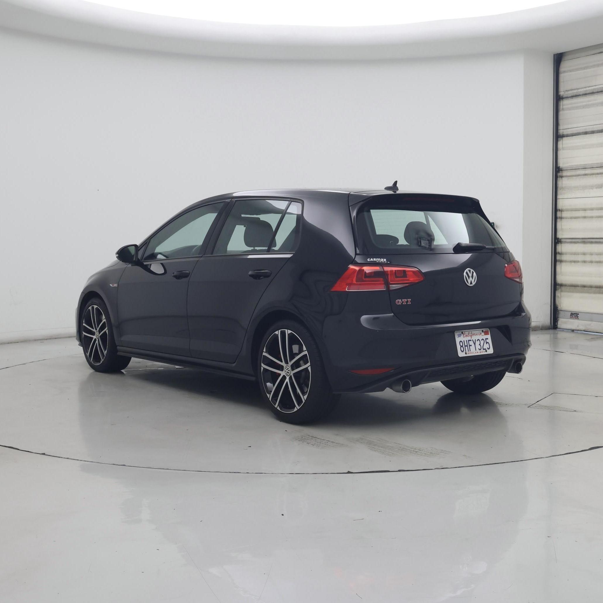 Thumbnail: 2017 Volkswagen Golf - 2