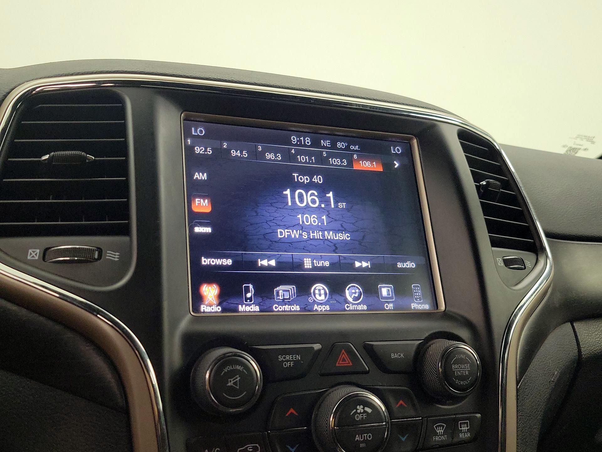 Thumbnail: 2017 Jeep Grand Cherokee - 15