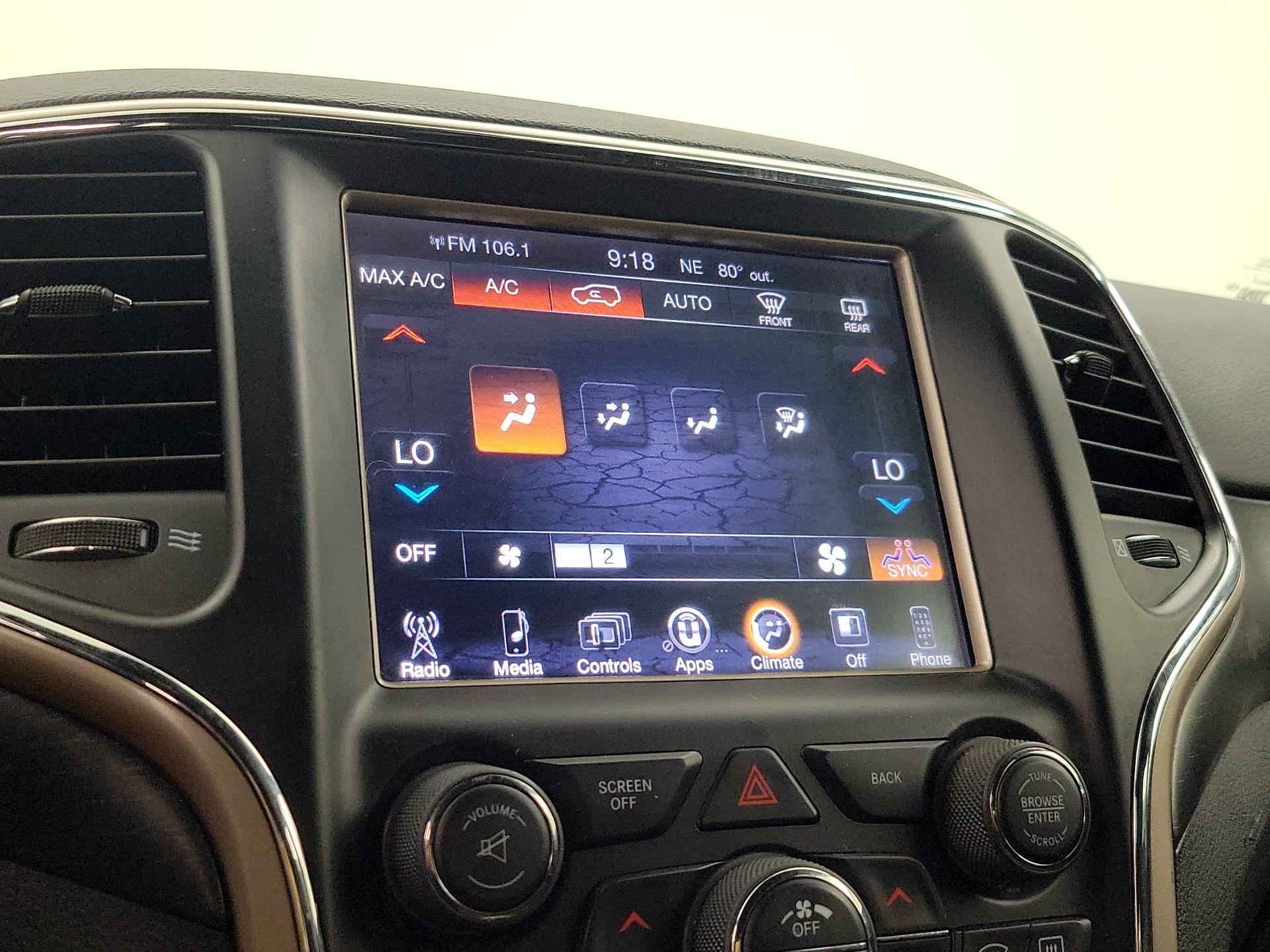 Thumbnail: 2017 Jeep Grand Cherokee - 16