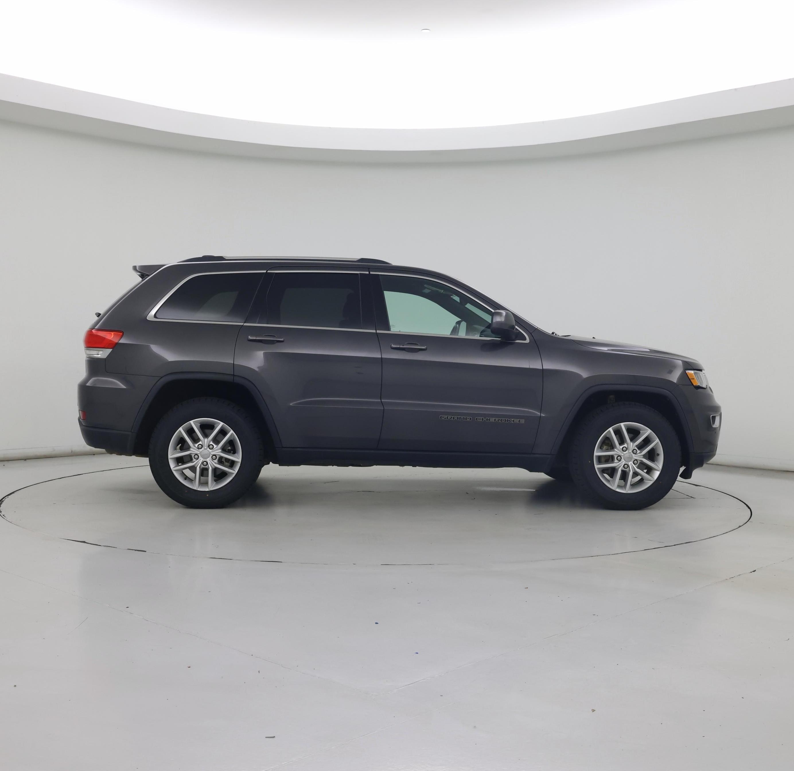 Thumbnail: 2017 Jeep Grand Cherokee - 7