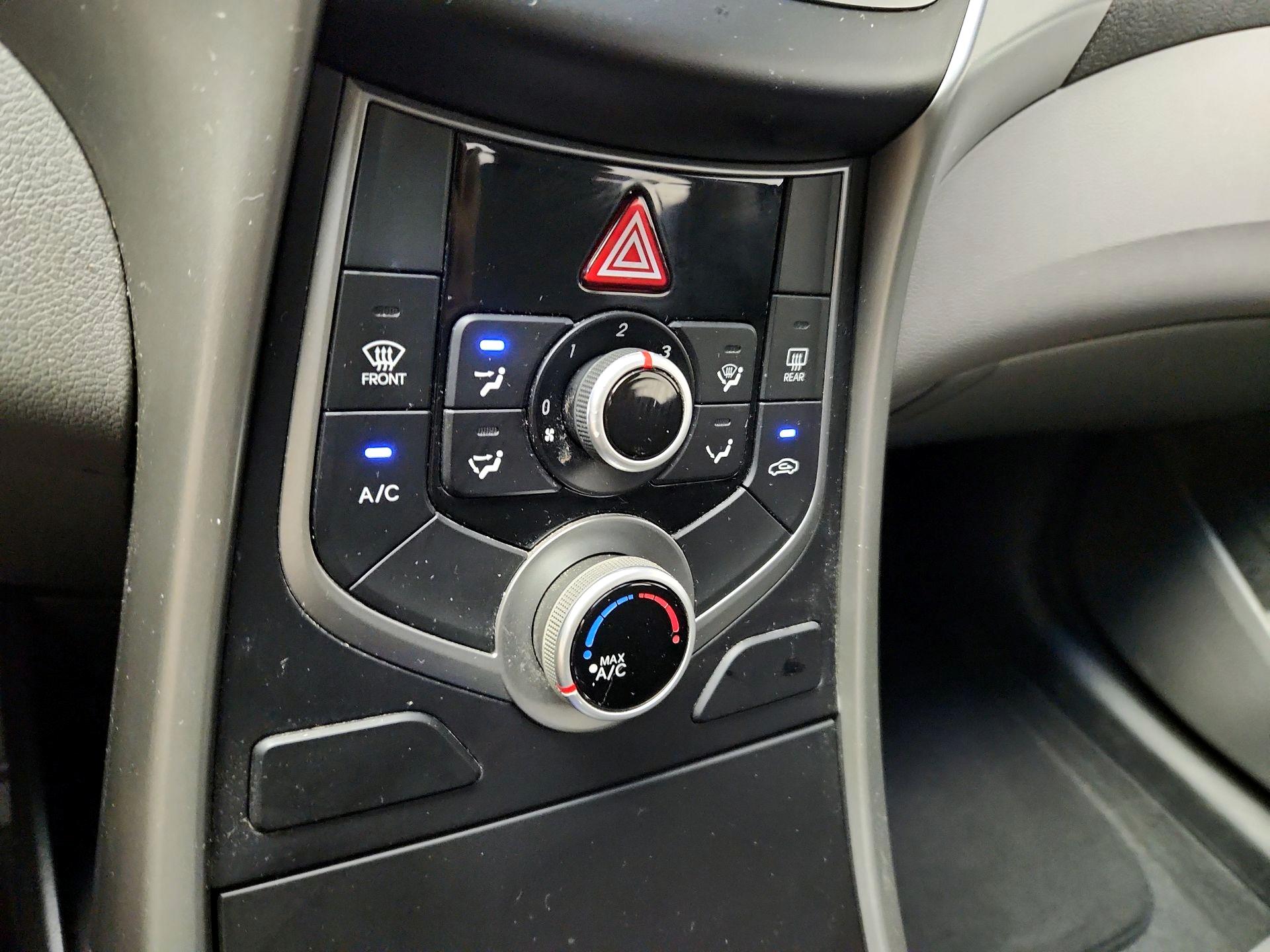 Thumbnail: 2016 Hyundai Elantra - 14