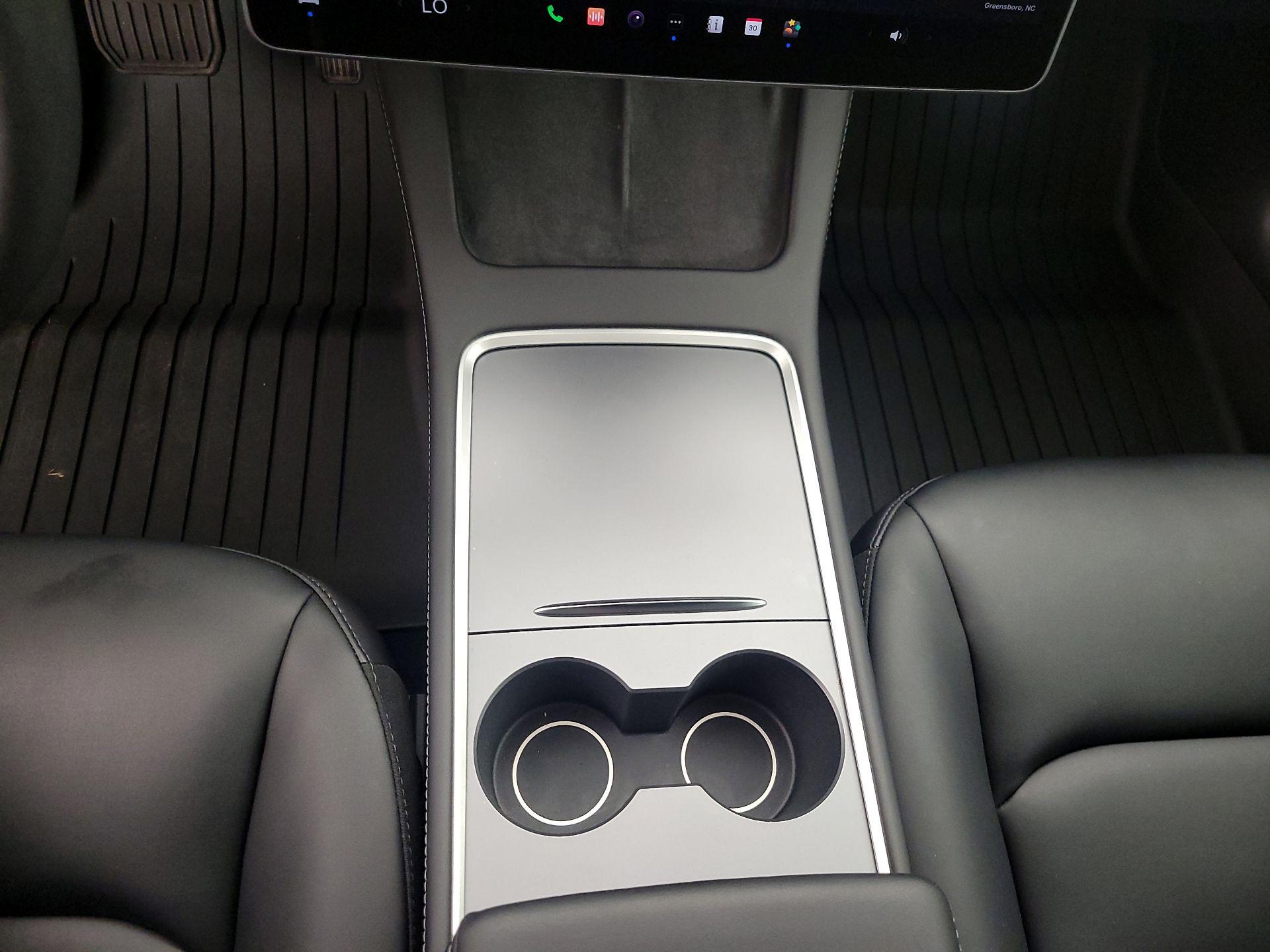 Thumbnail: 2022 Tesla Model 3 - 17