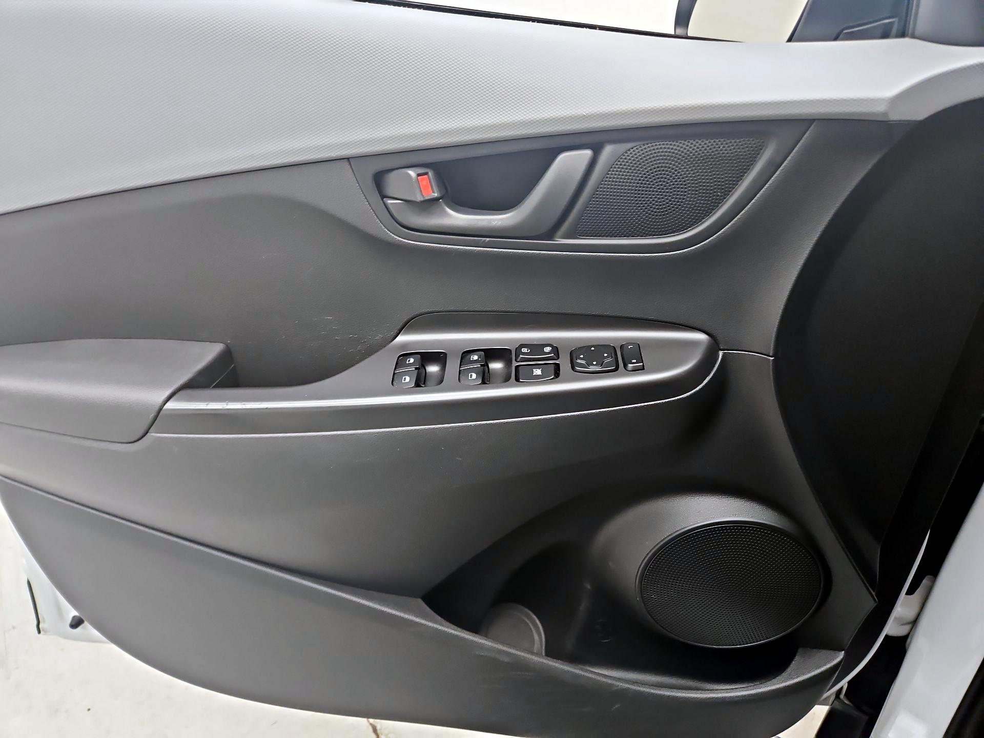 Thumbnail: 2018 Hyundai Kona - 12