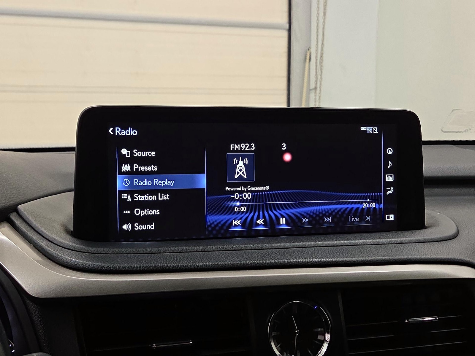 2021 Lexus RX 350 - Photo 17