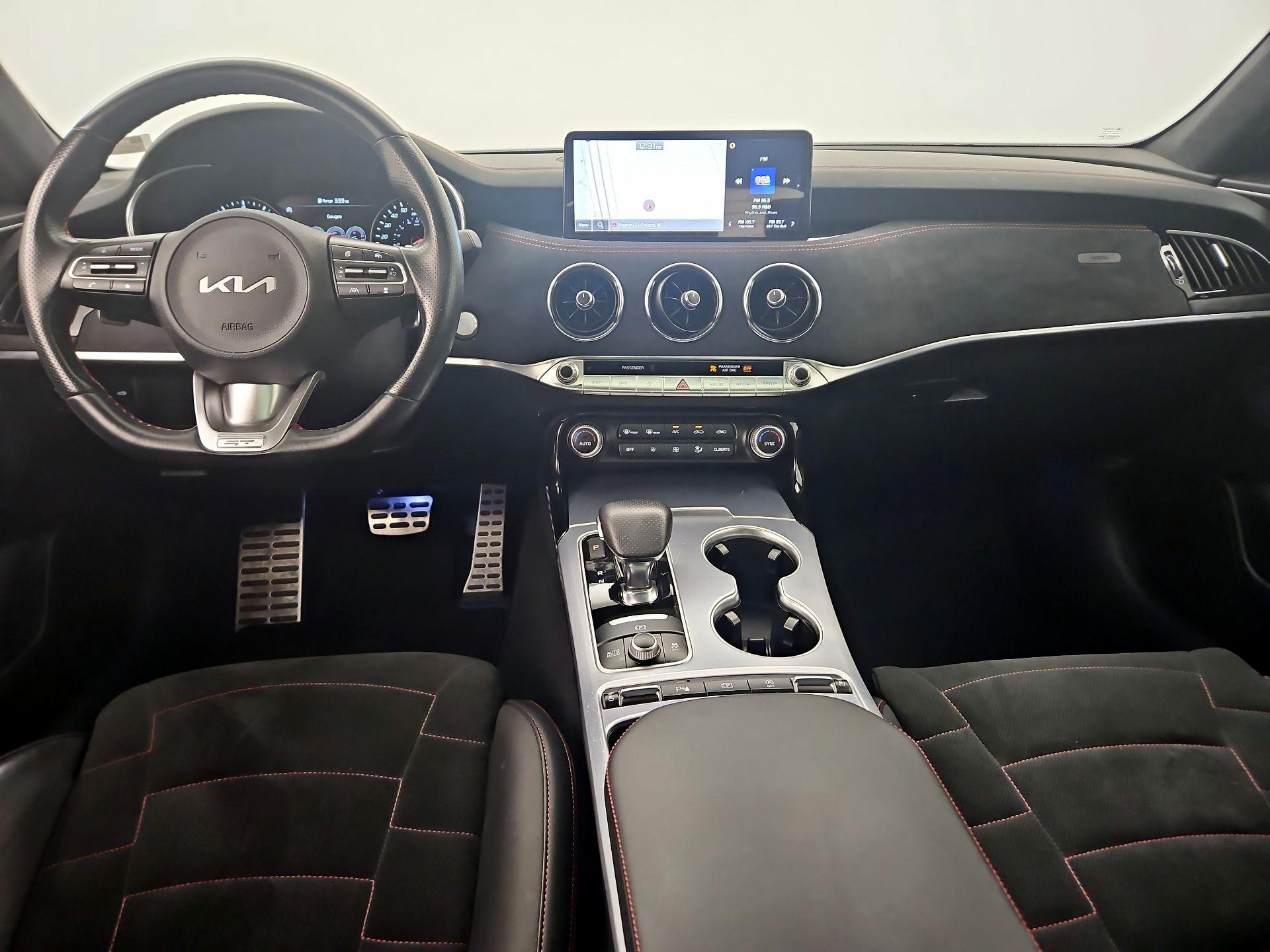Thumbnail: 2023 Kia Stinger - 9