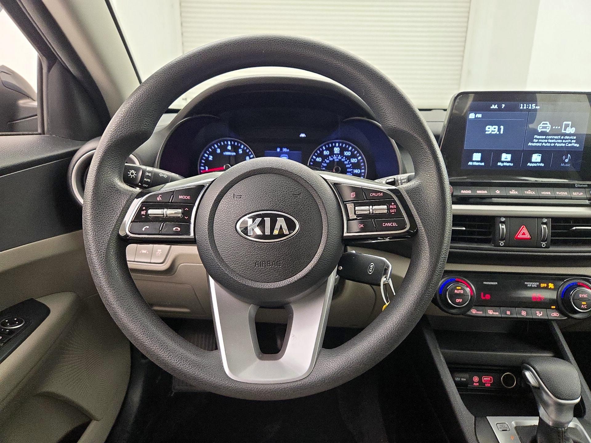 Thumbnail: 2019 Kia Forte - 10