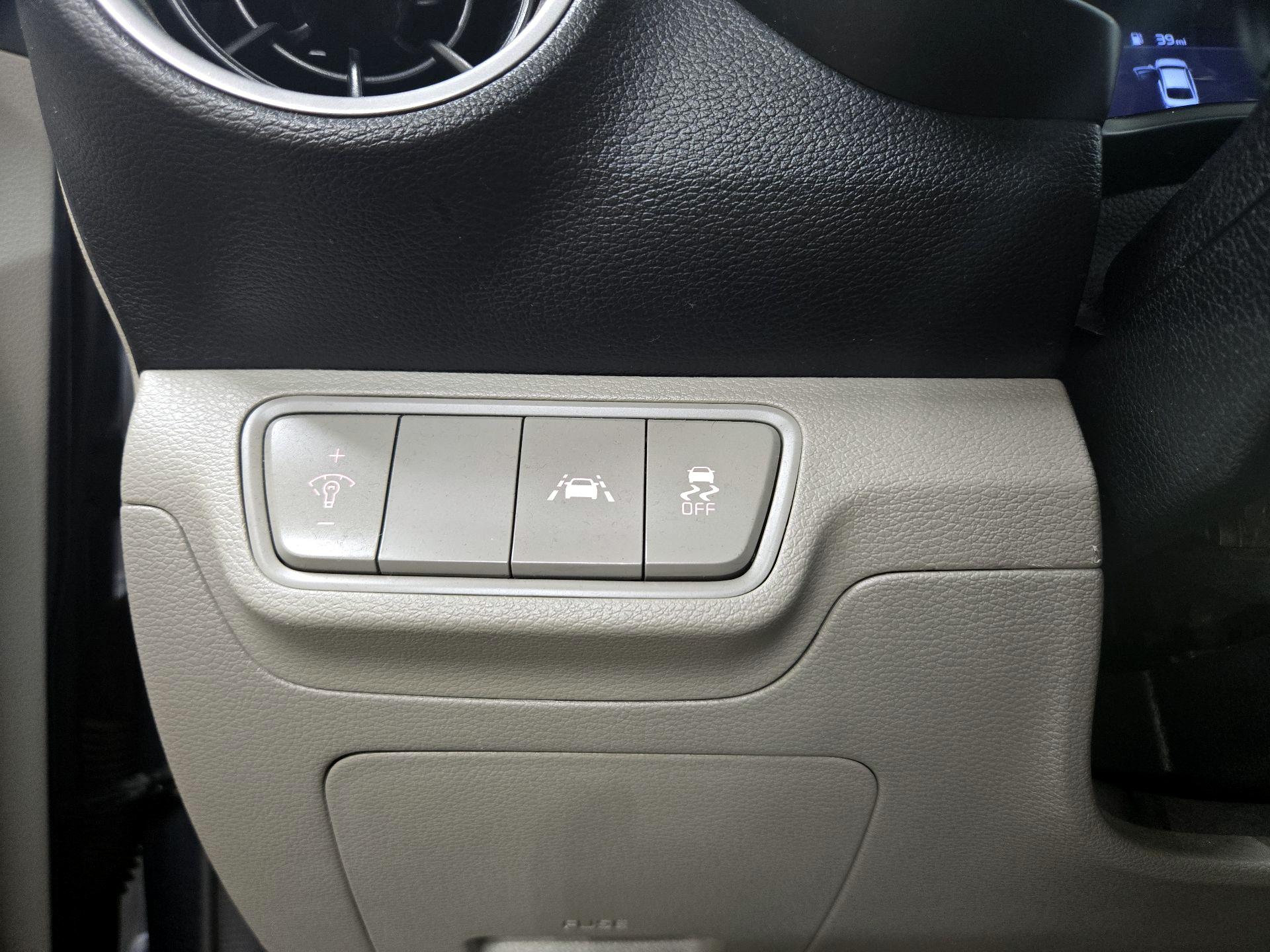 Thumbnail: 2019 Kia Forte - 13