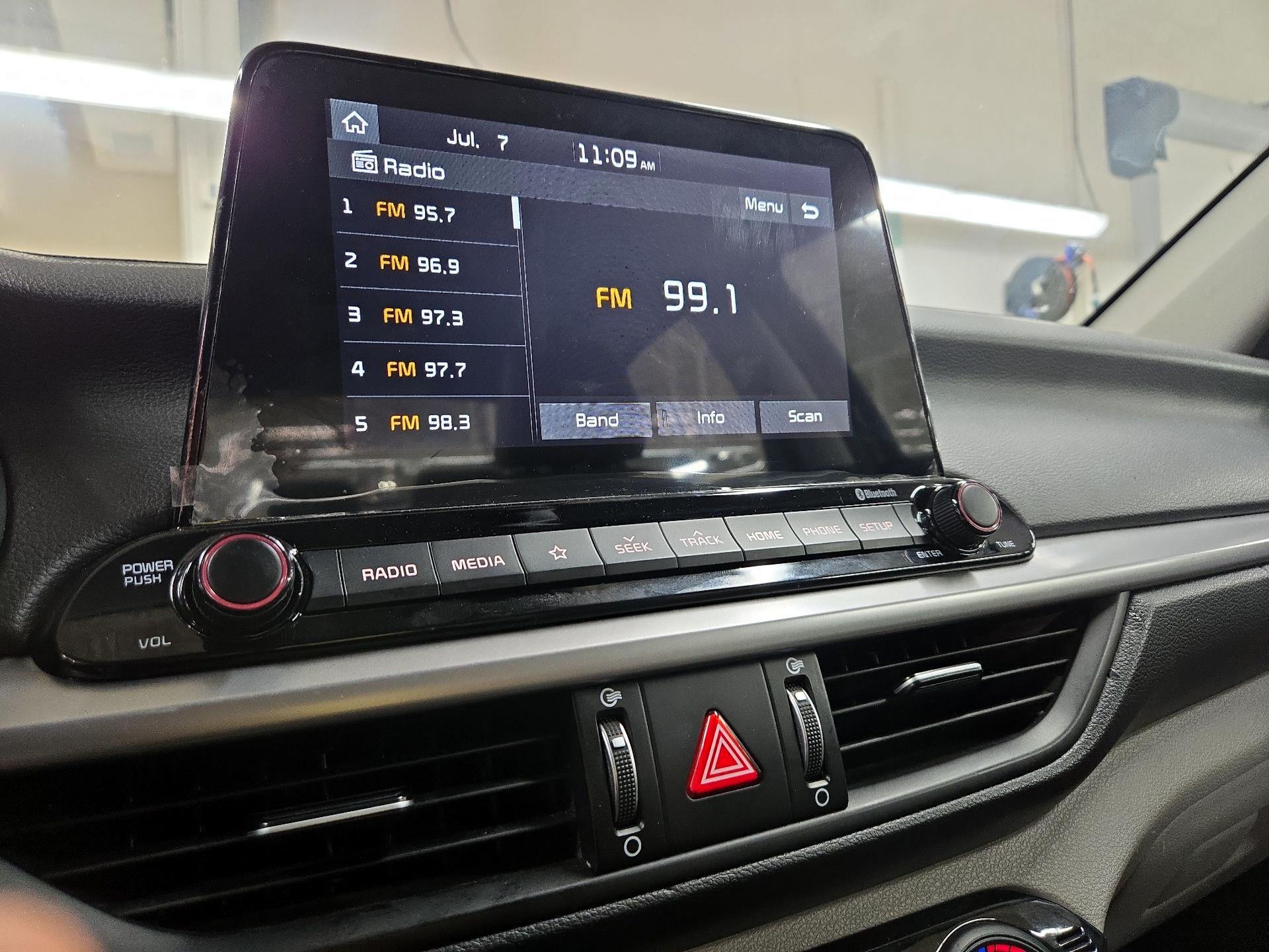 Thumbnail: 2019 Kia Forte - 15