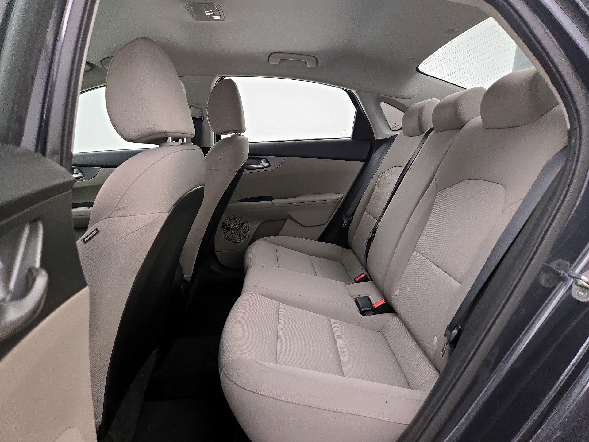 Thumbnail: 2019 Kia Forte - 19