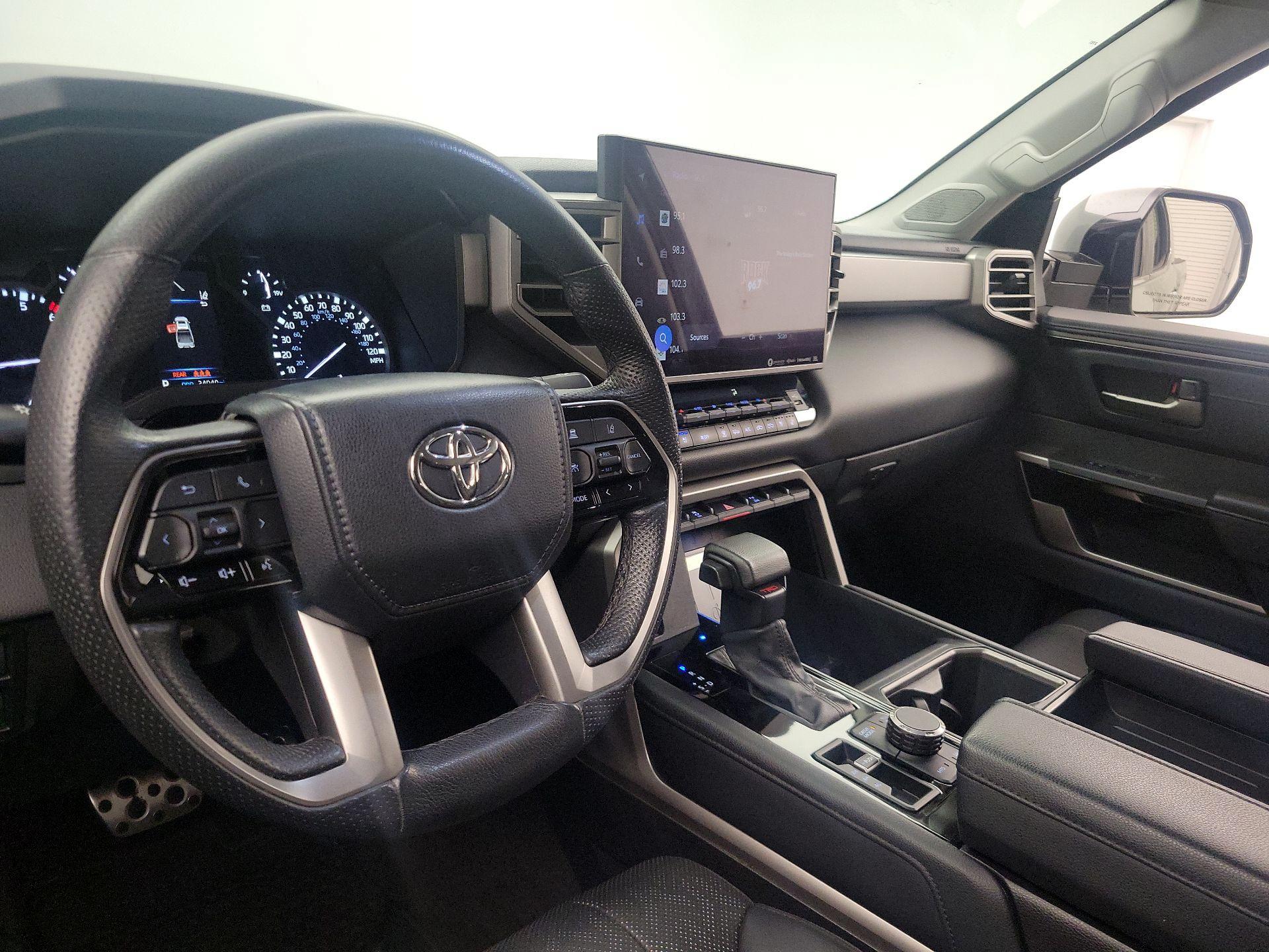 Thumbnail: 2022 Toyota Tundra - 9