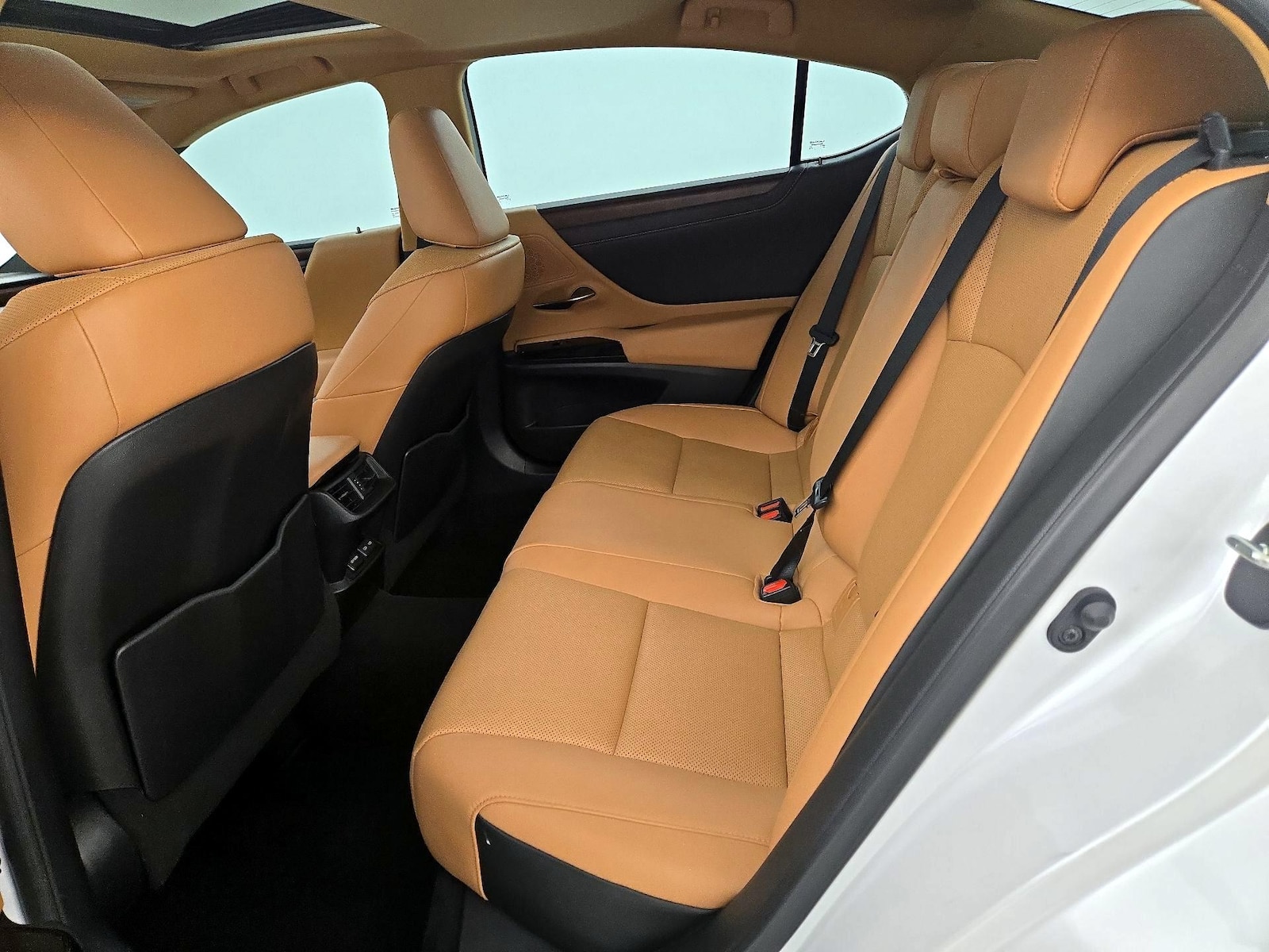 2022 Lexus ES 350 - Photo 20