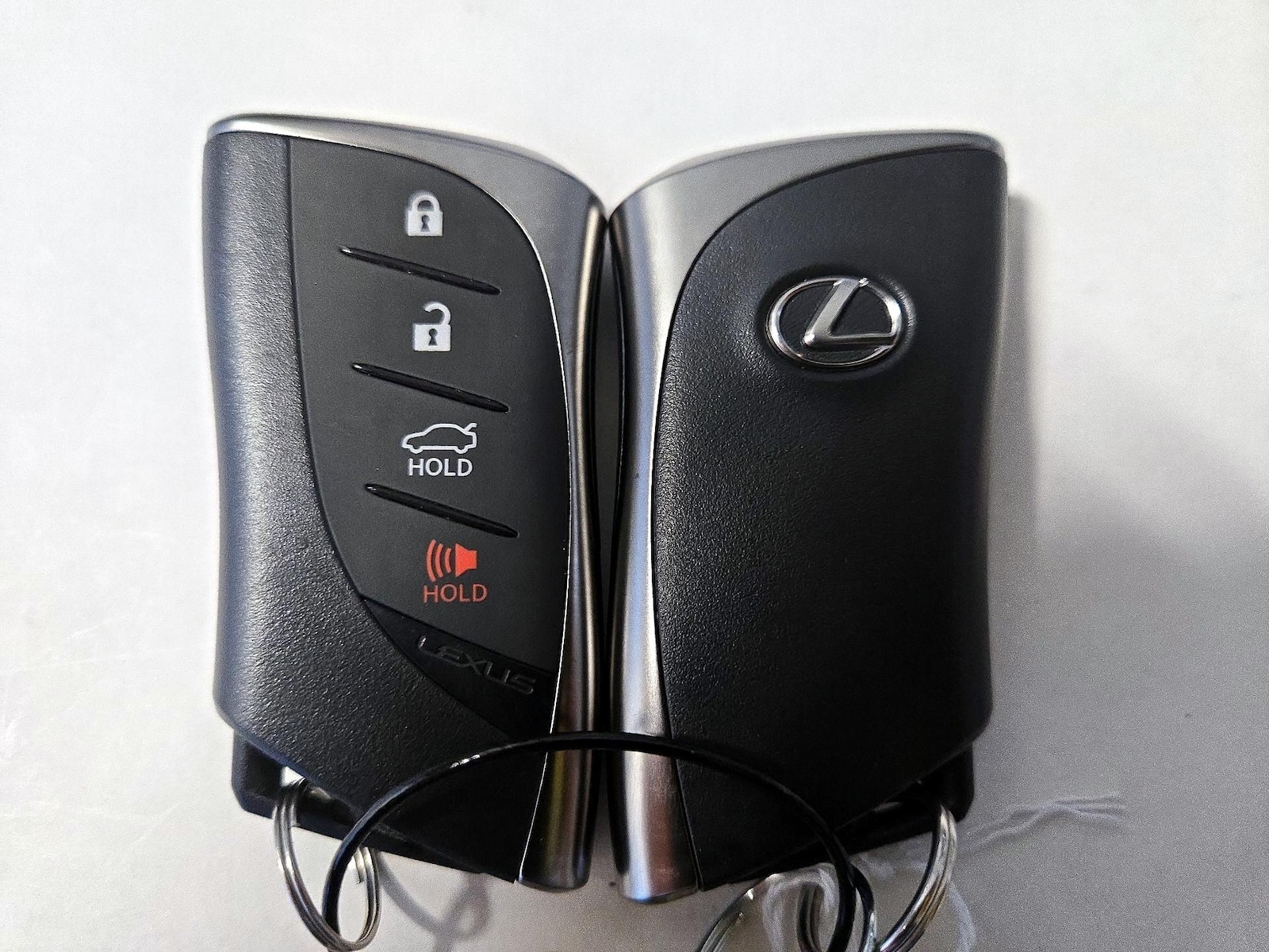 2022 Lexus ES 350 - Photo 23