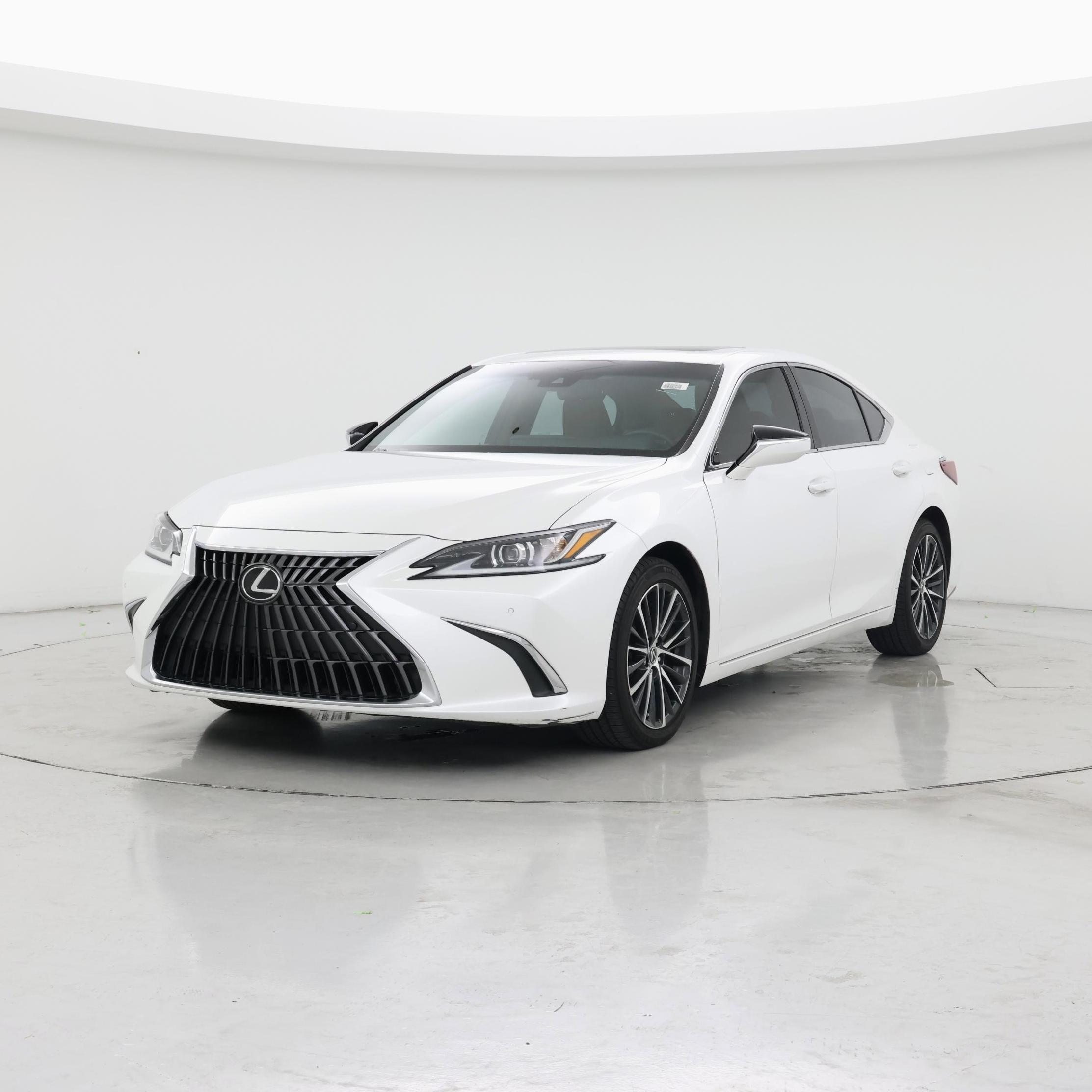 Thumbnail: 2022 Lexus ES - 4