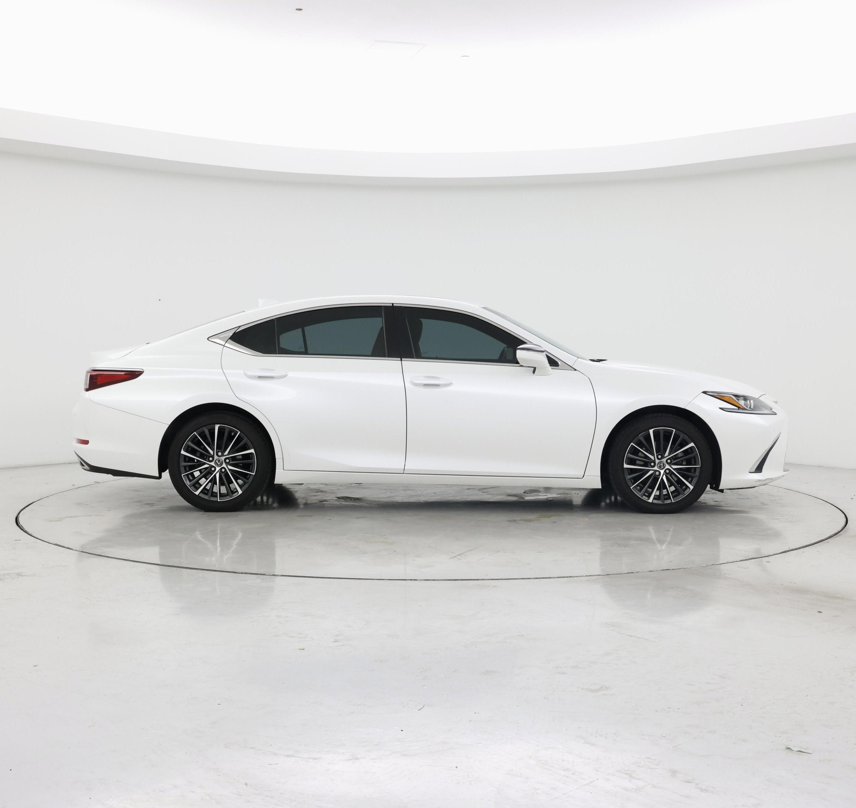 Thumbnail: 2022 Lexus ES - 7