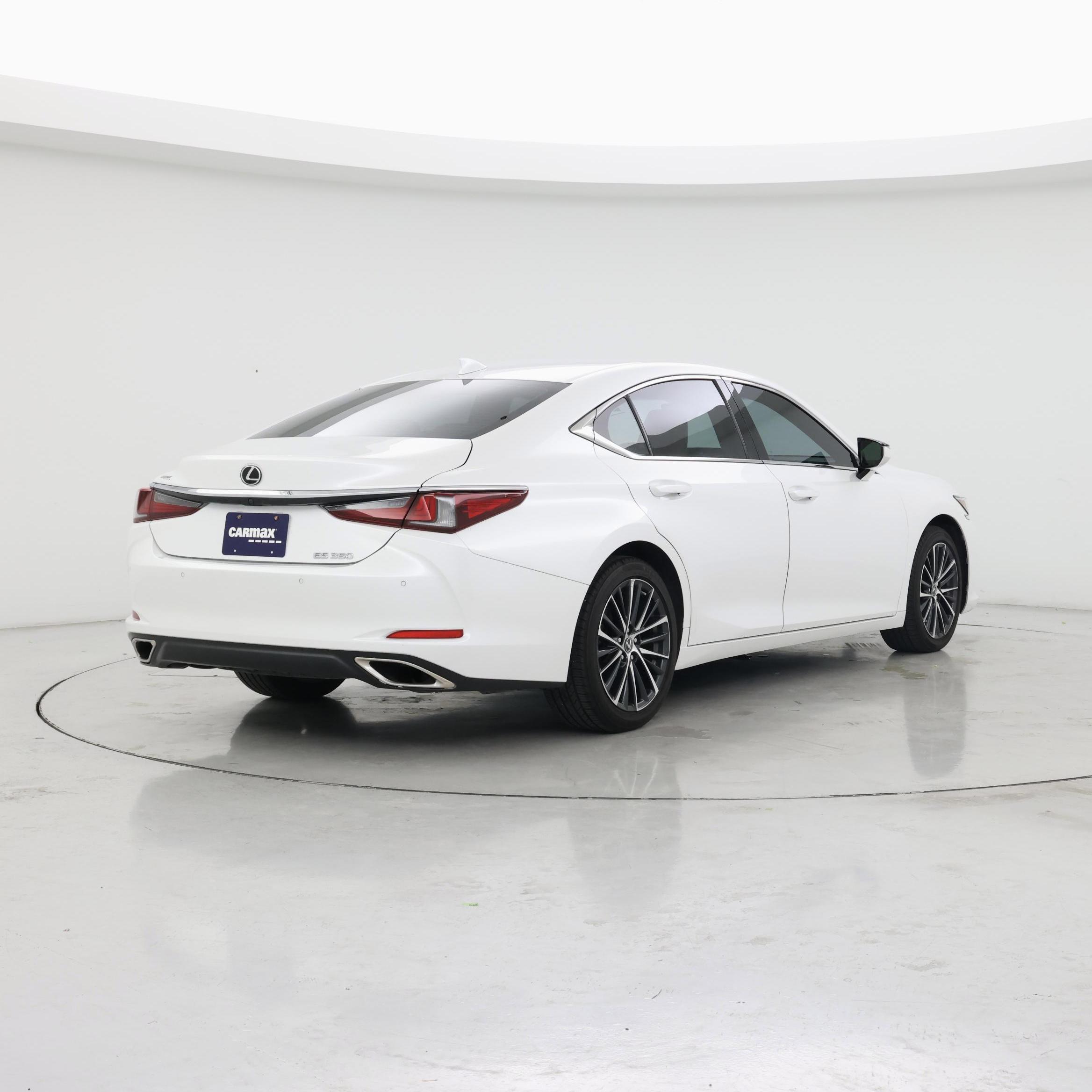 Thumbnail: 2022 Lexus ES - 8