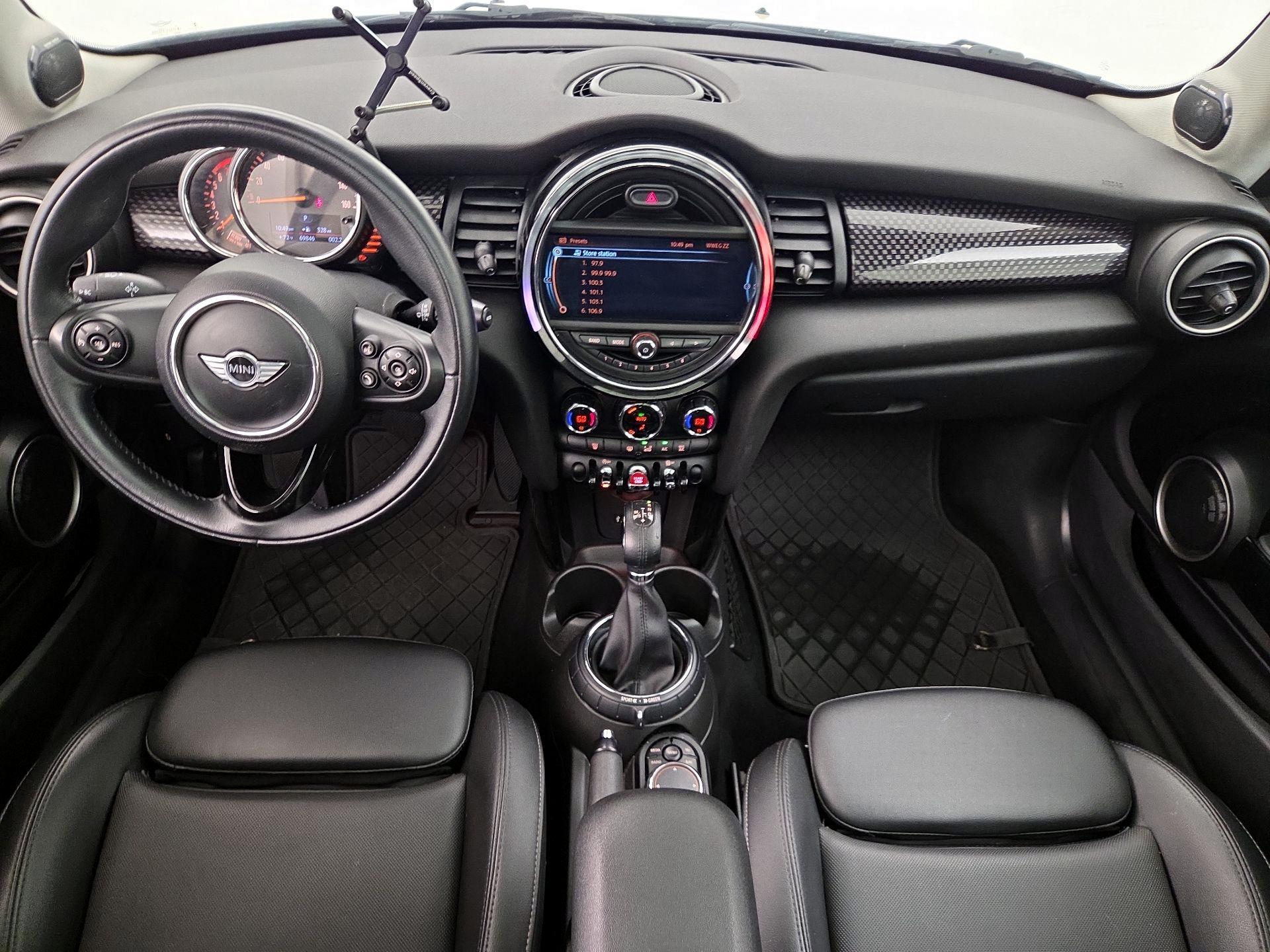 Thumbnail: 2015 MINI Cooper Hardtop - 9